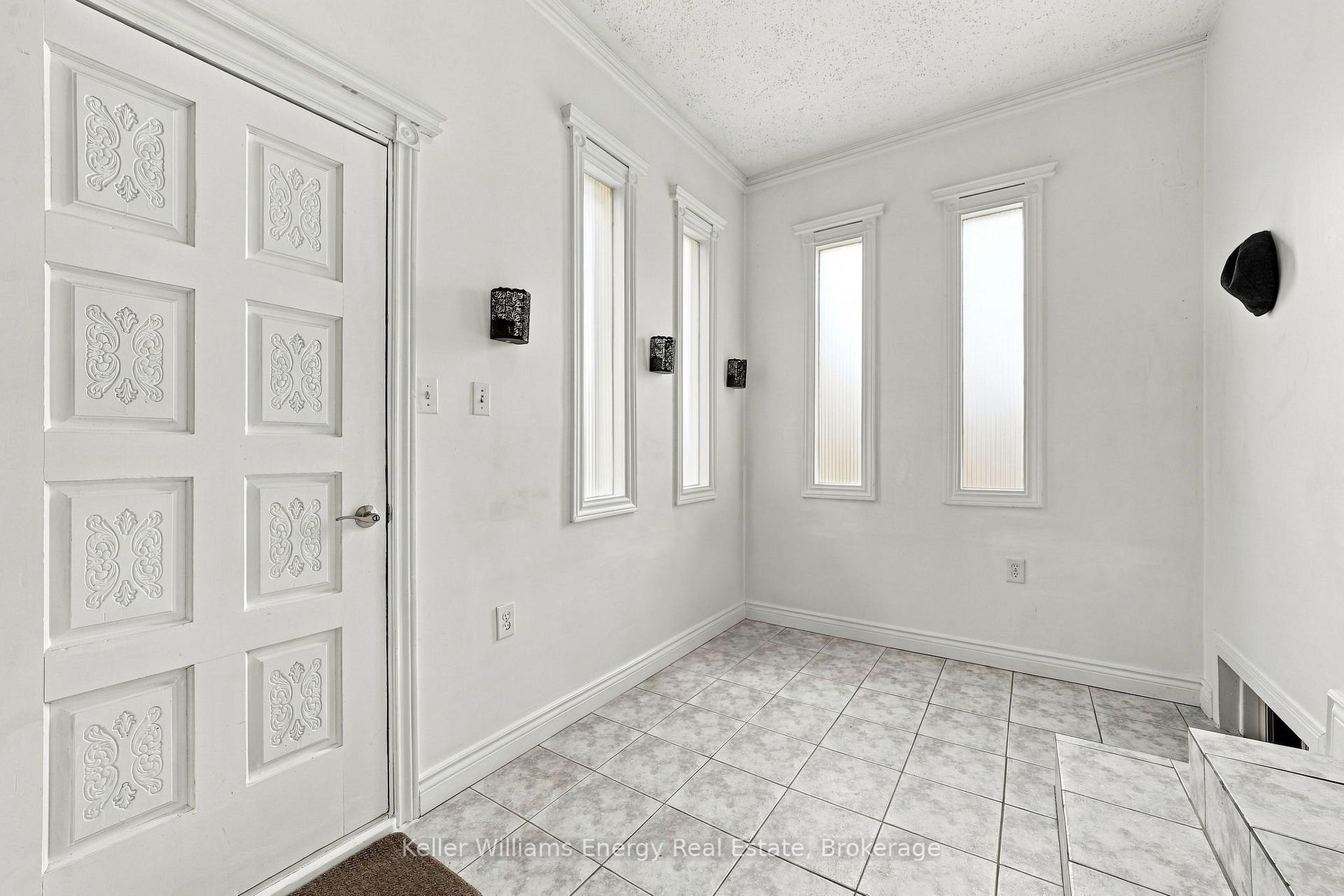 Photo 18 of 250 Glen Hill Drive, Whitby, Blue Grass Meadows — HOMEH