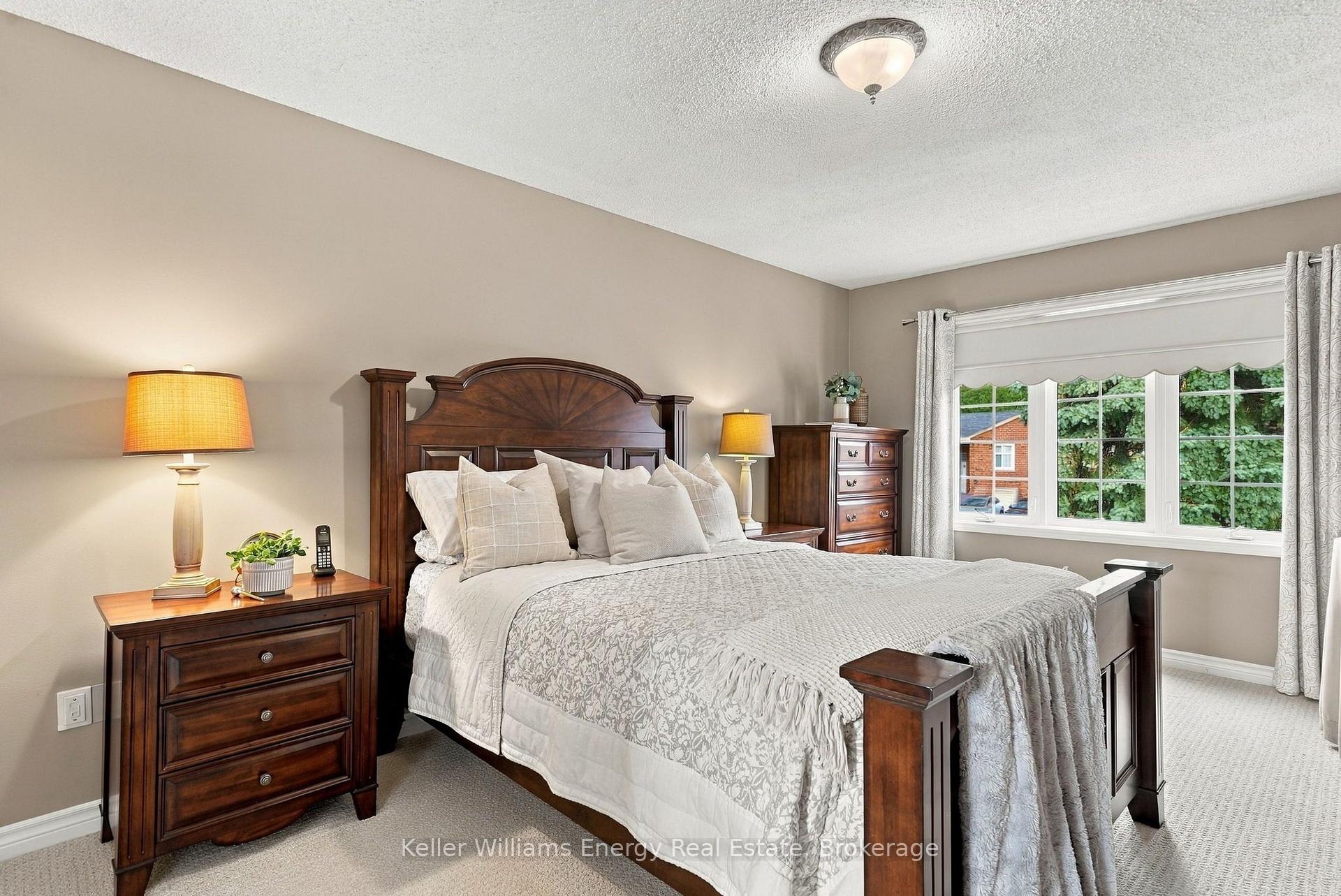 Photo 22 of 250 Glen Hill Drive, Whitby, Blue Grass Meadows — HOMEH