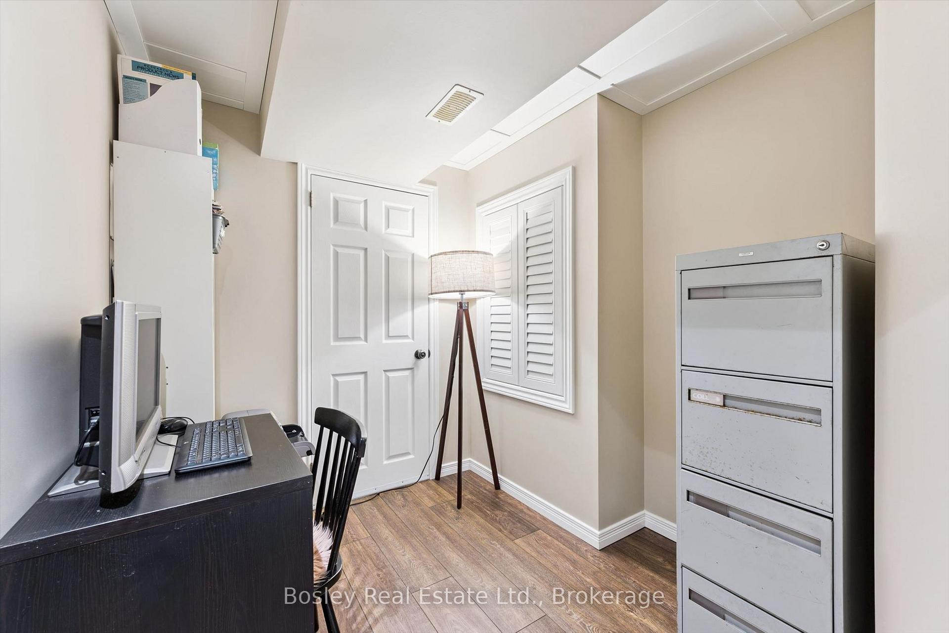 Photo 30 of 8 Walker Way, Guelph, Pineridge/Westminster Woods — HOMEH