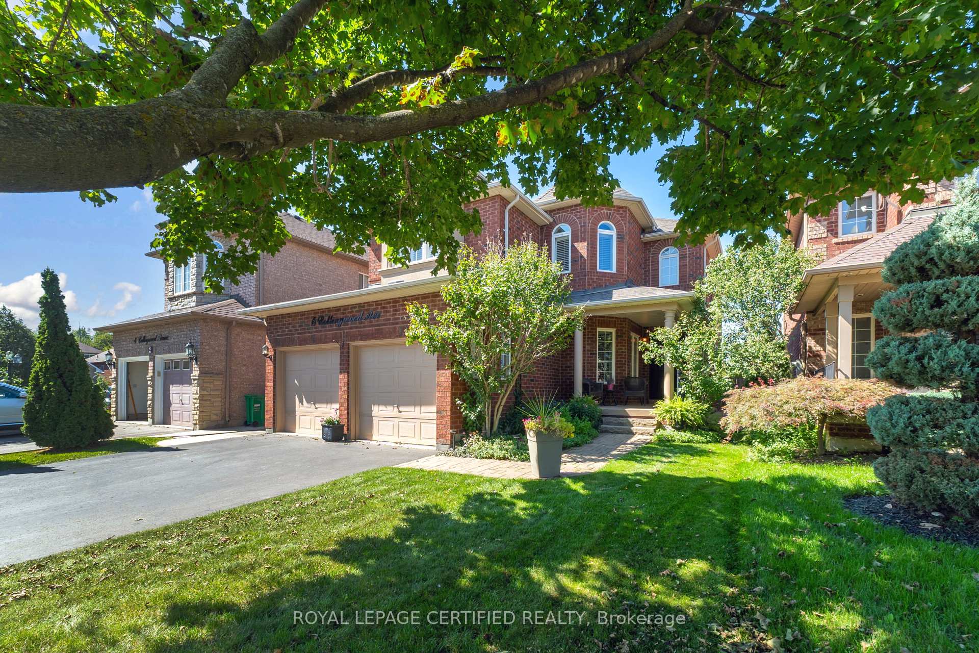 Photo 2 of 6 Collingwood Avenue, Brampton, Snelgrove — HOMEH