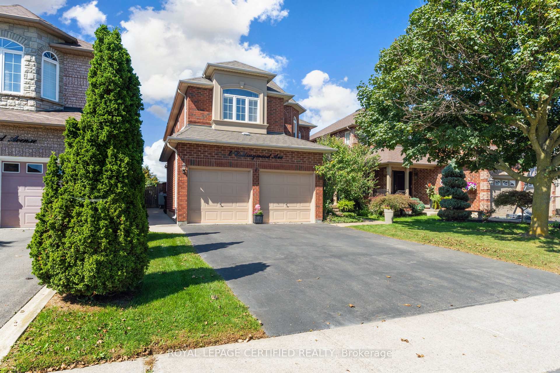 Photo 3 of 6 Collingwood Avenue, Brampton, Snelgrove — HOMEH