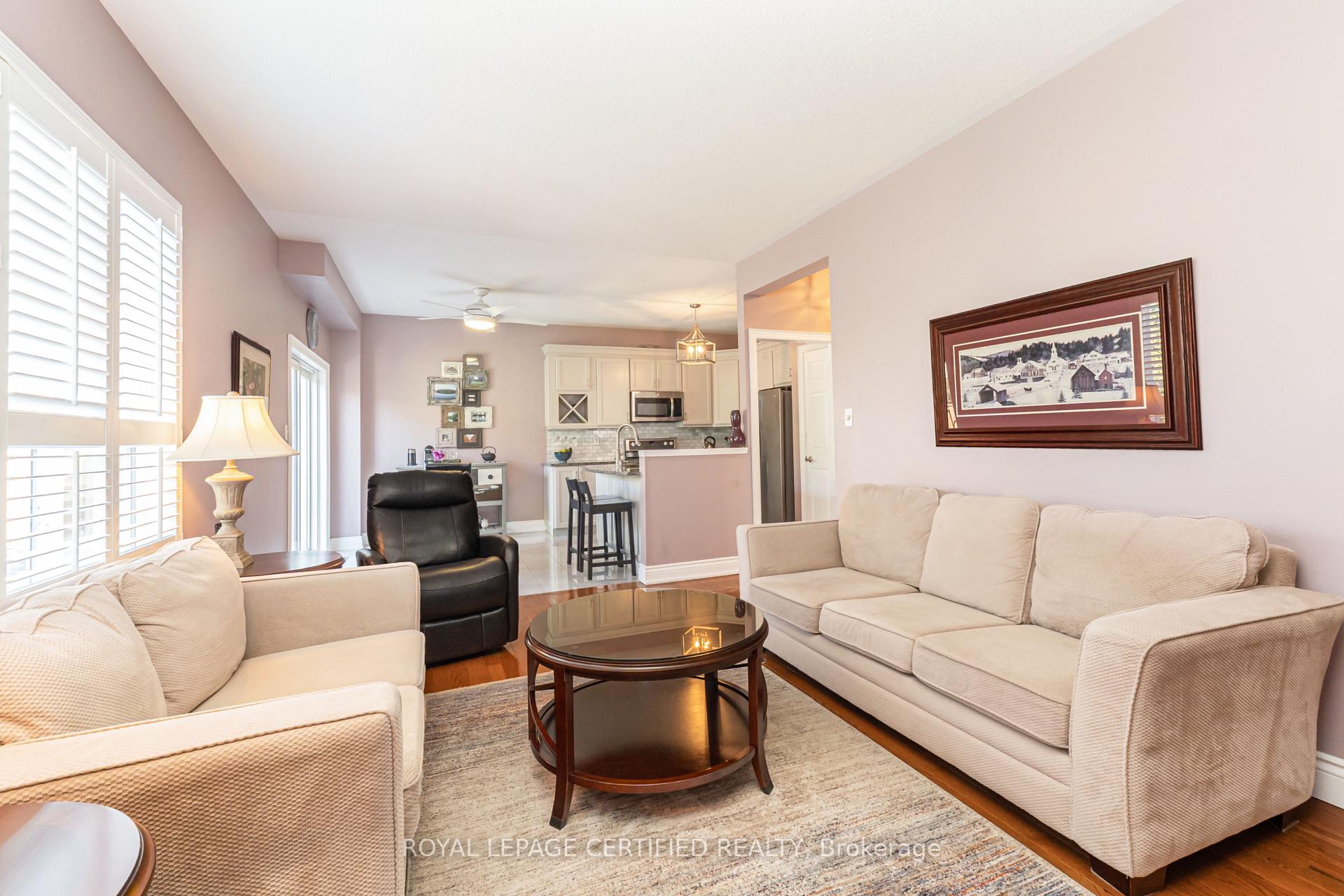 Photo 11 of 6 Collingwood Avenue, Brampton, Snelgrove — HOMEH