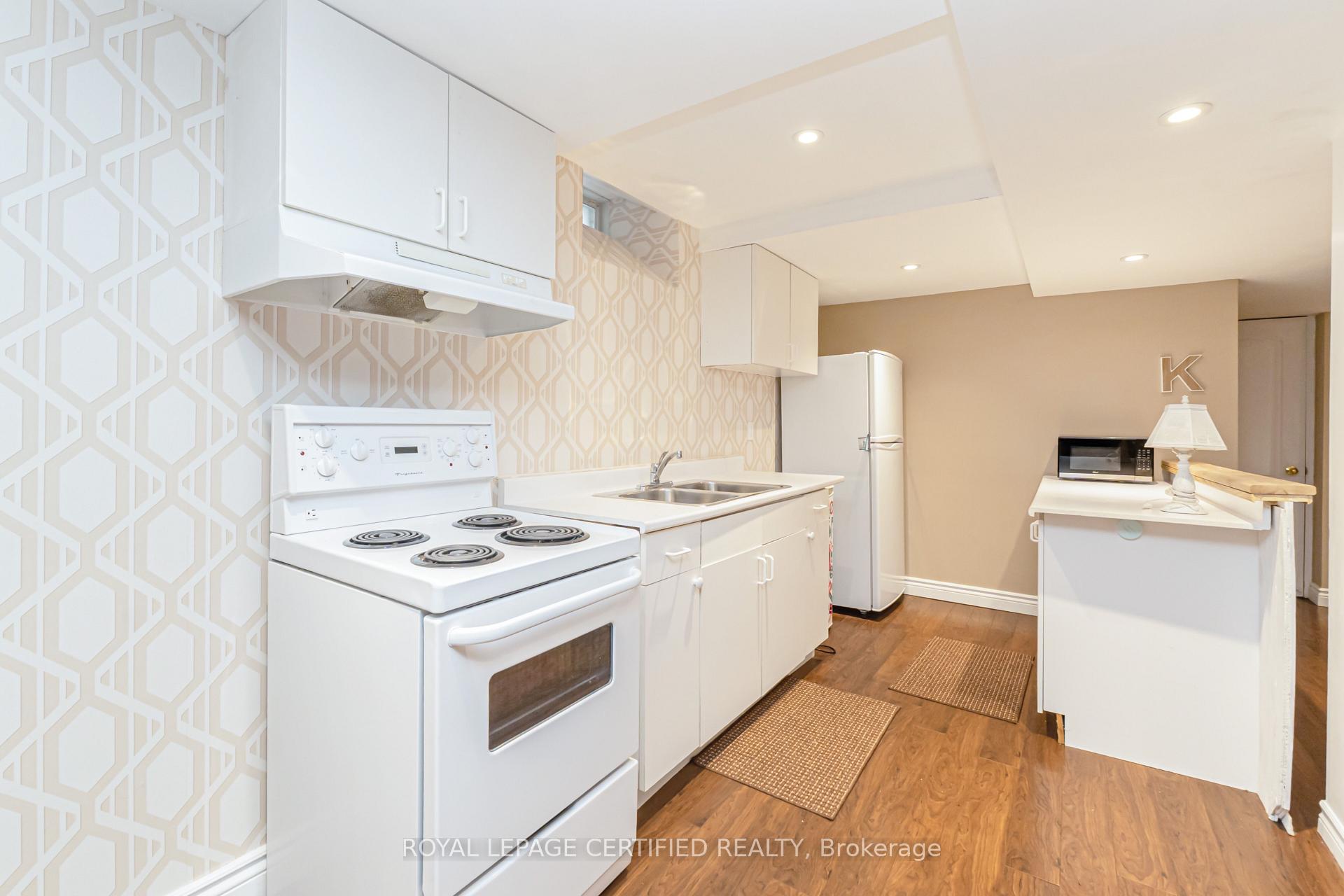 Photo 26 of 6 Collingwood Avenue, Brampton, Snelgrove — HOMEH
