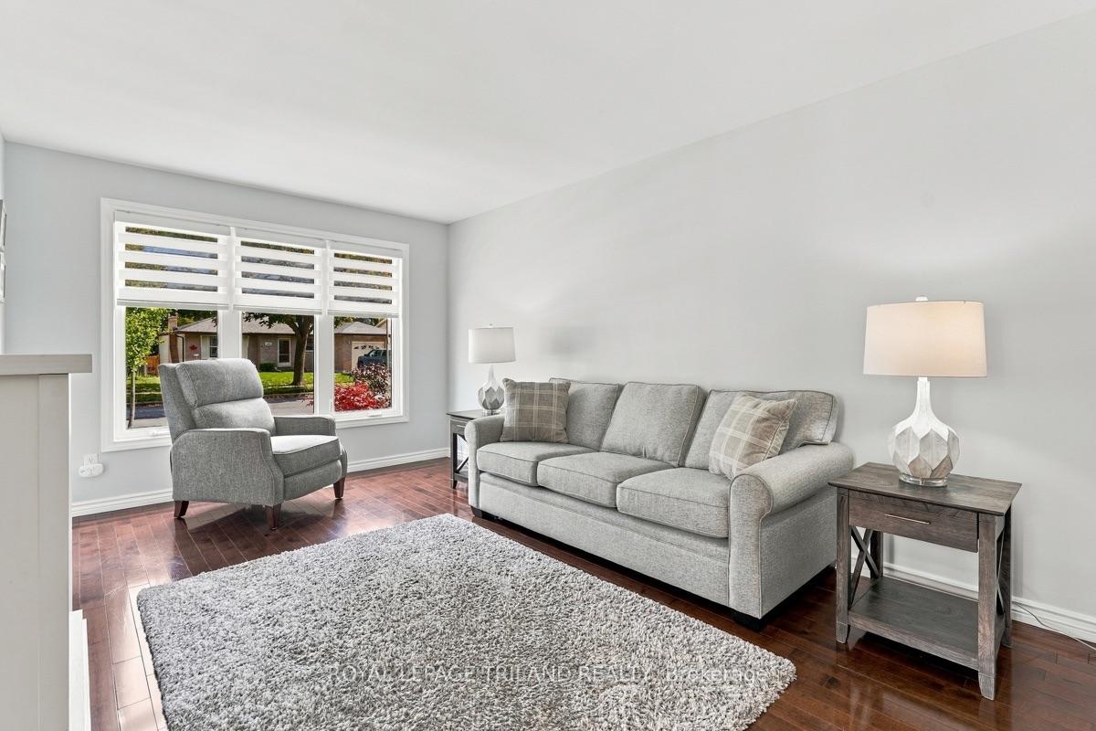 Photo 9 of 1345 Aldersbrook Road, London, North I — HOMEH