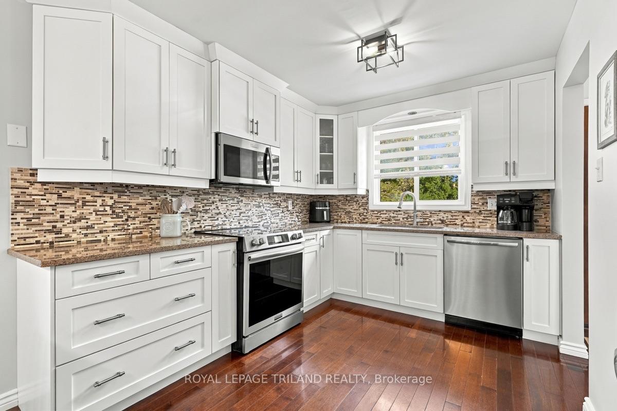 Photo 10 of 1345 Aldersbrook Road, London, North I — HOMEH