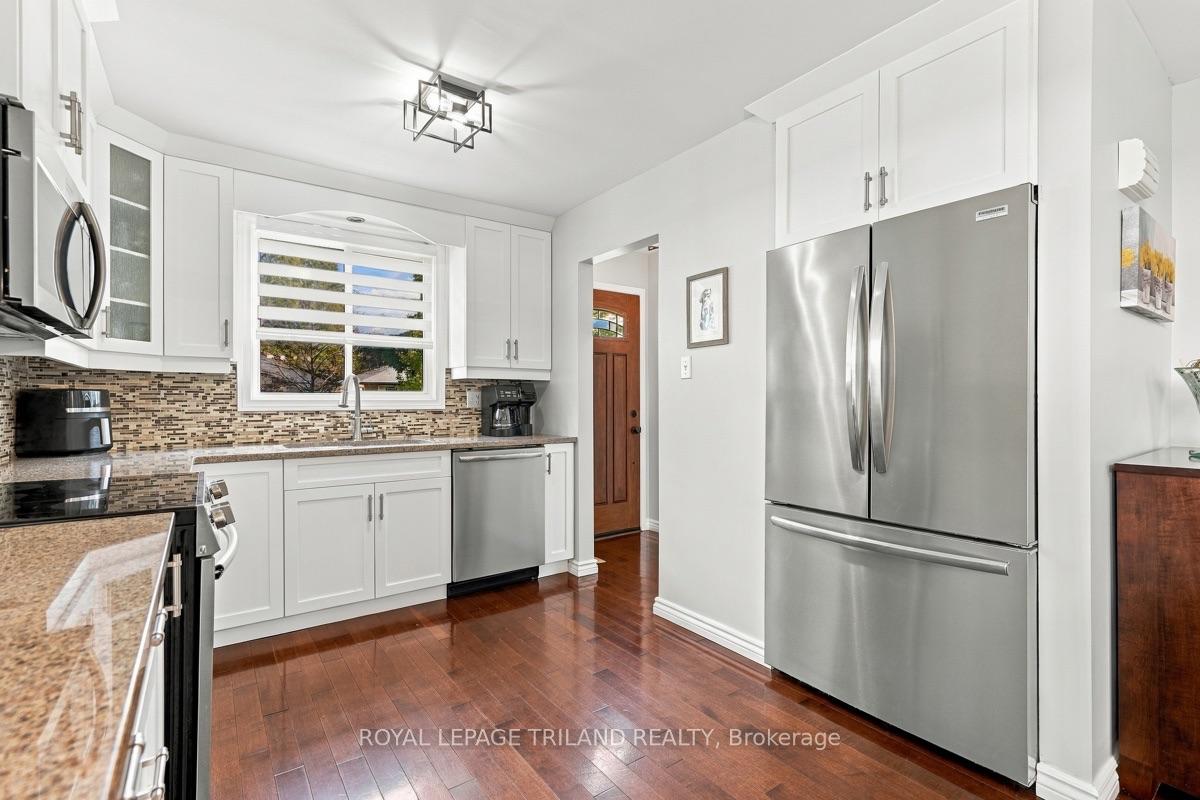 Photo 11 of 1345 Aldersbrook Road, London, North I — HOMEH