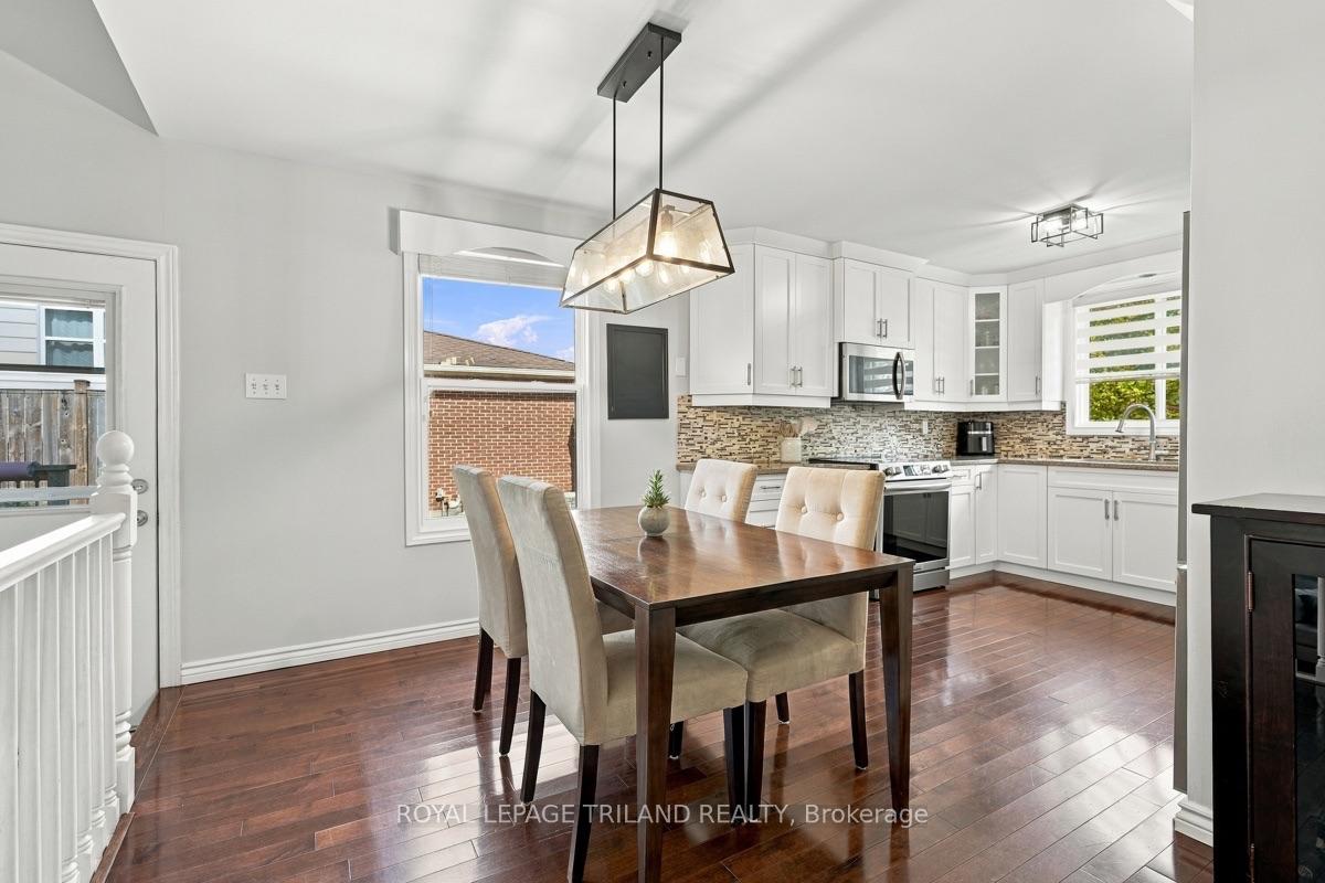 Photo 18 of 1345 Aldersbrook Road, London, North I — HOMEH