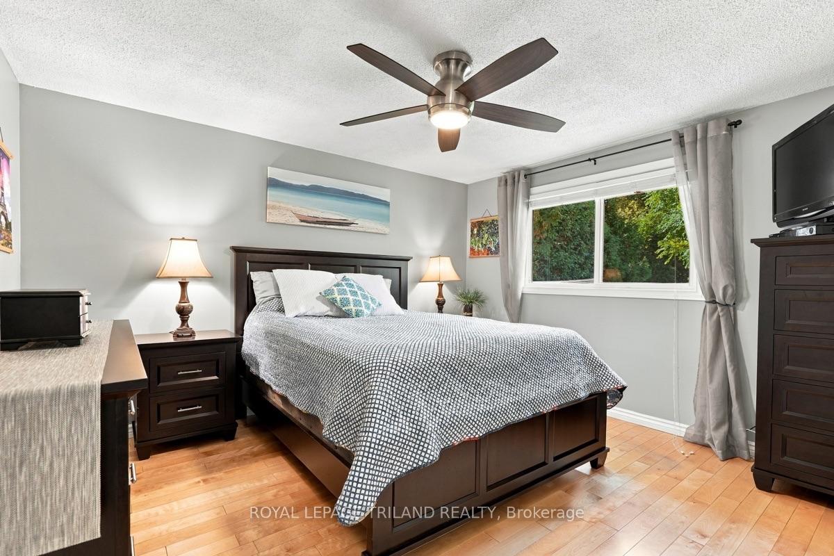 Photo 20 of 1345 Aldersbrook Road, London, North I — HOMEH