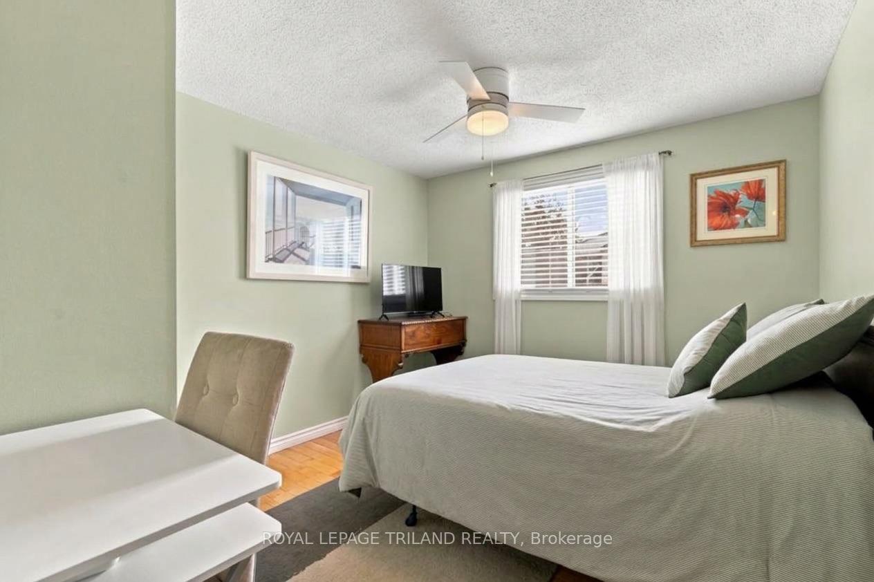 Photo 23 of 1345 Aldersbrook Road, London, North I — HOMEH