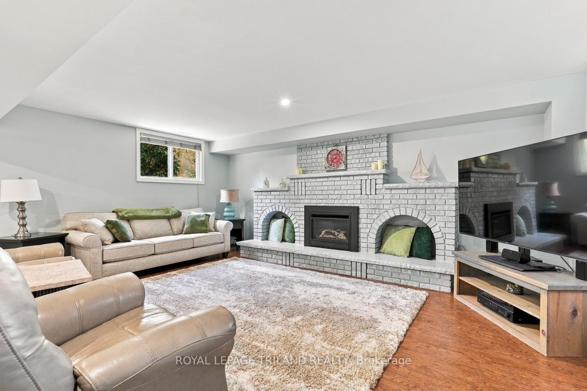 Photo 26 of 1345 Aldersbrook Road, London, North I — HOMEH