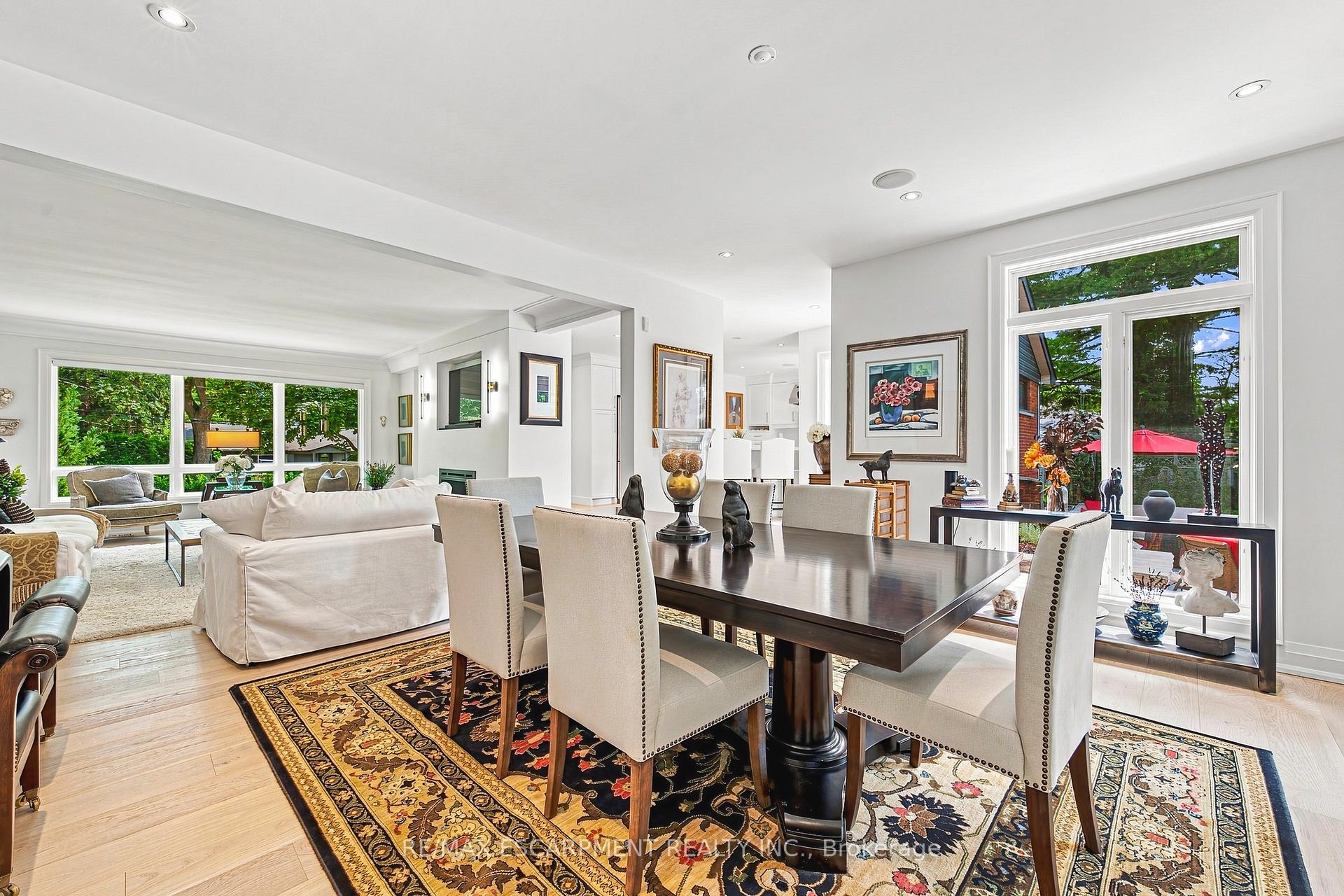 Photo 9 of 794 Falcon Boulevard, Burlington, LaSalle — HOMEH