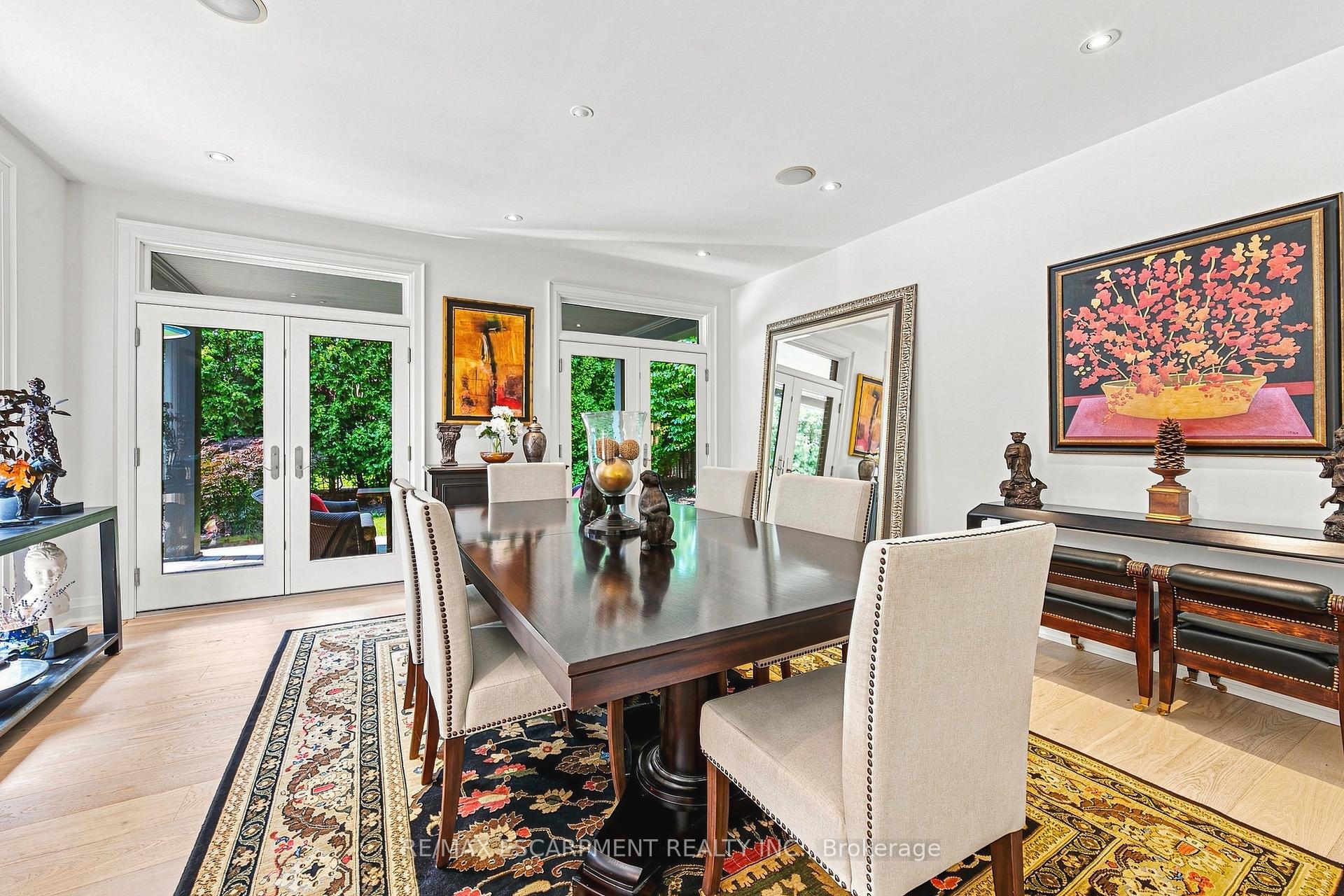 Photo 10 of 794 Falcon Boulevard, Burlington, LaSalle — HOMEH