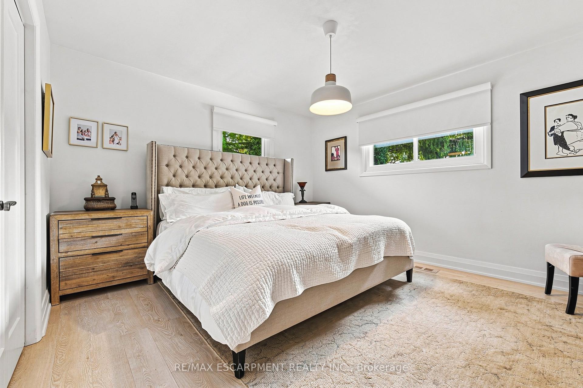 Photo 17 of 794 Falcon Boulevard, Burlington, LaSalle — HOMEH