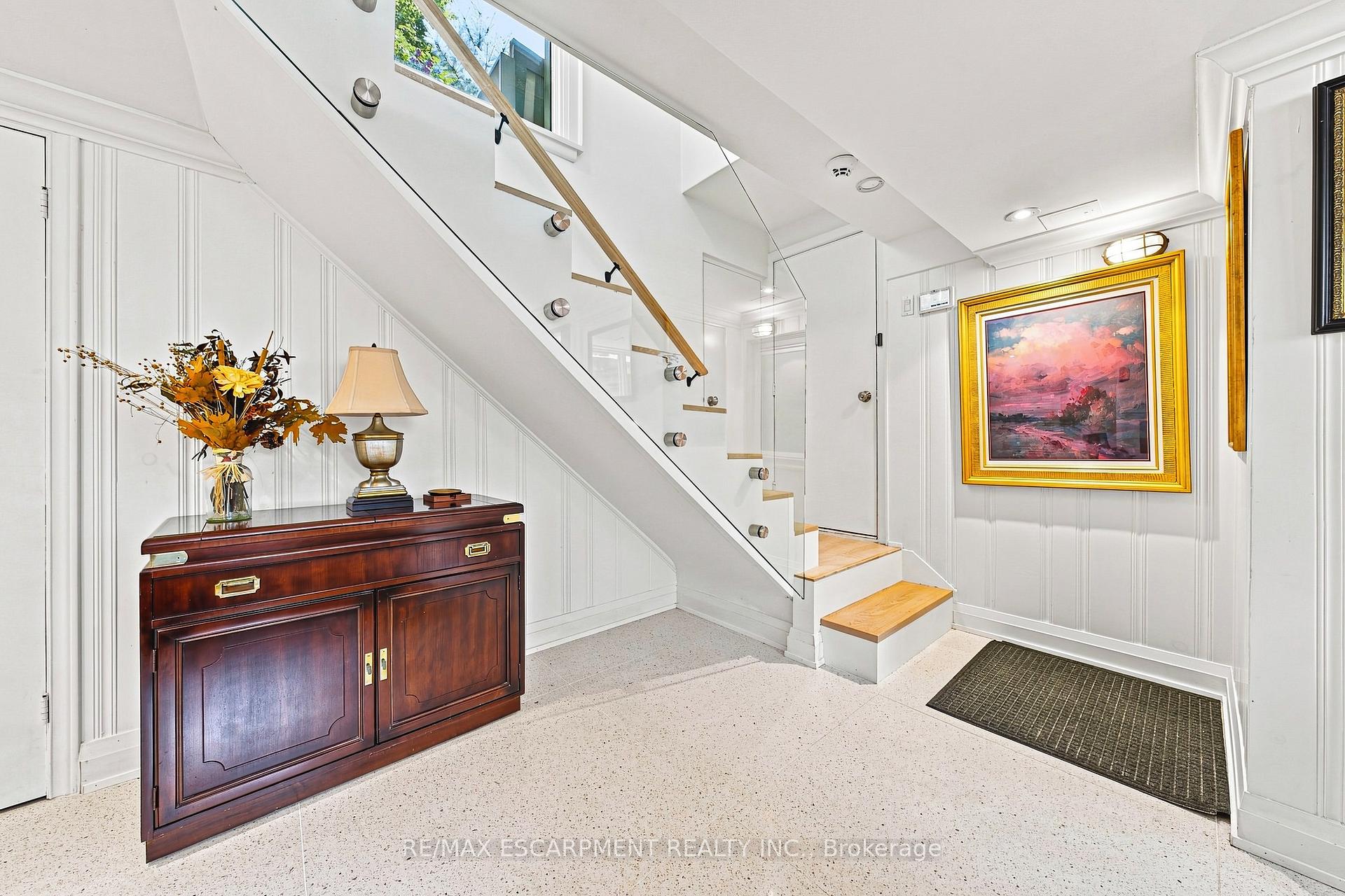 Photo 22 of 794 Falcon Boulevard, Burlington, LaSalle — HOMEH
