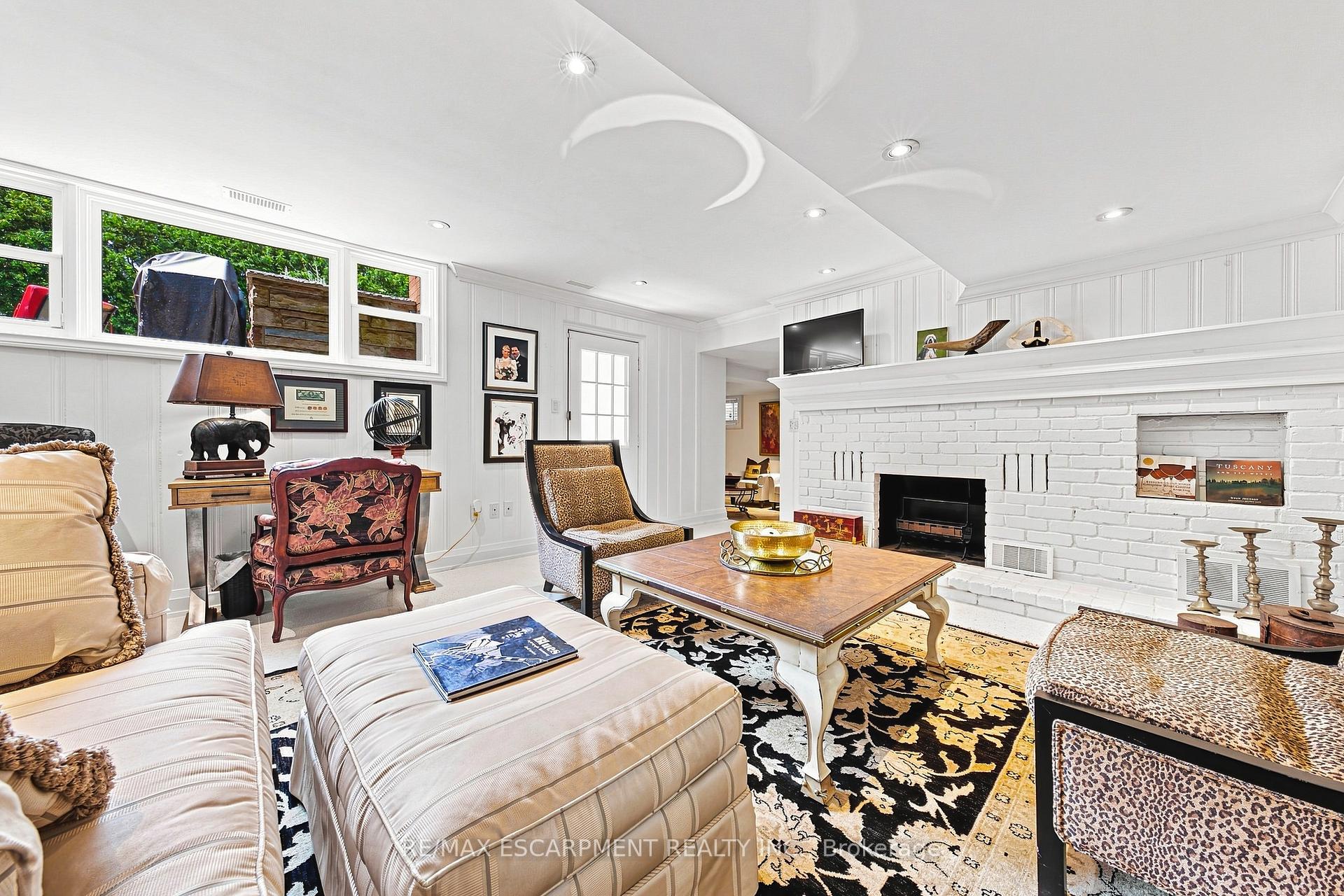 Photo 24 of 794 Falcon Boulevard, Burlington, LaSalle — HOMEH