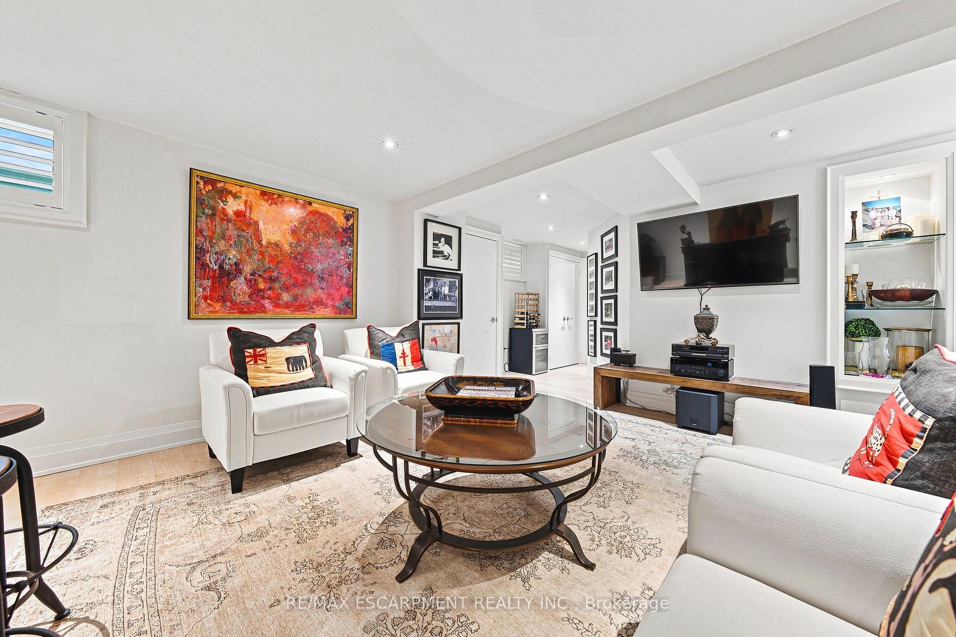 Photo 29 of 794 Falcon Boulevard, Burlington, LaSalle — HOMEH