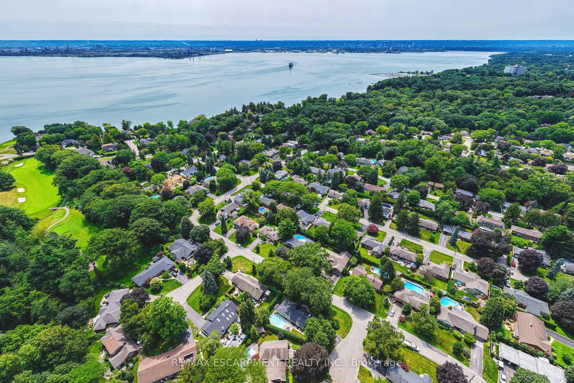 Photo 42 of 794 Falcon Boulevard, Burlington, LaSalle — HOMEH