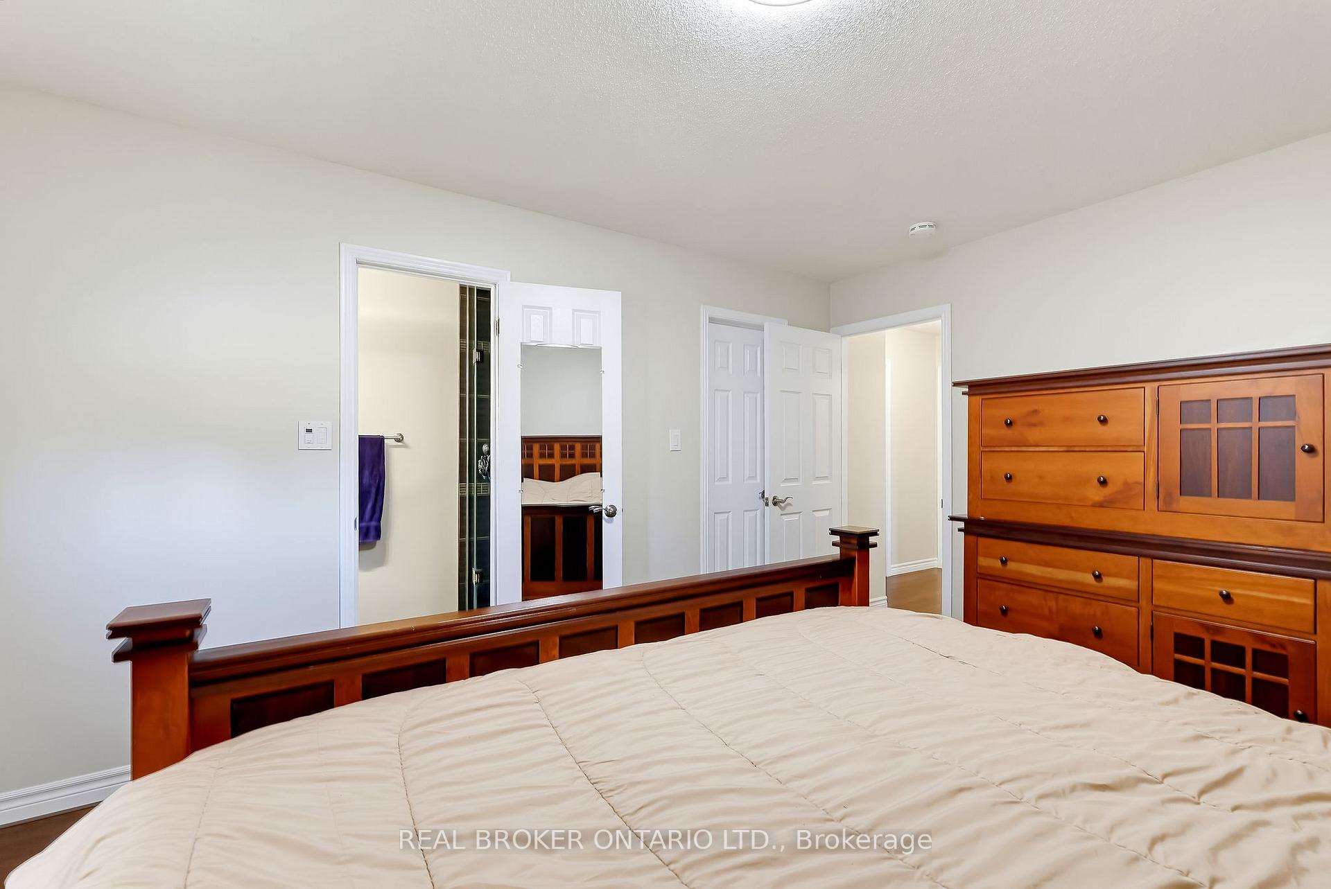 Photo 18 of 96 Munro Crescent, Uxbridge — HOMEH