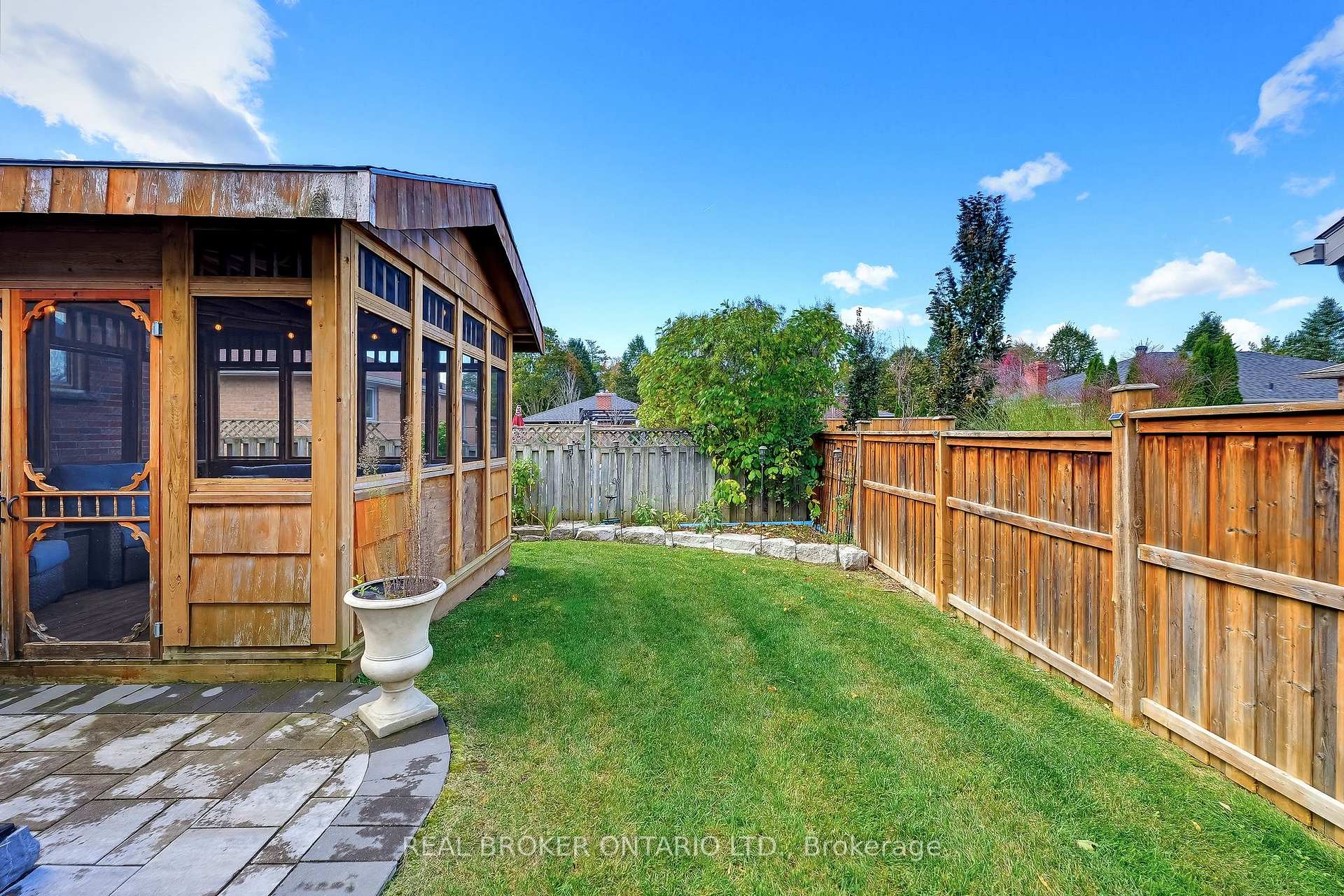 Photo 36 of 96 Munro Crescent, Uxbridge — HOMEH