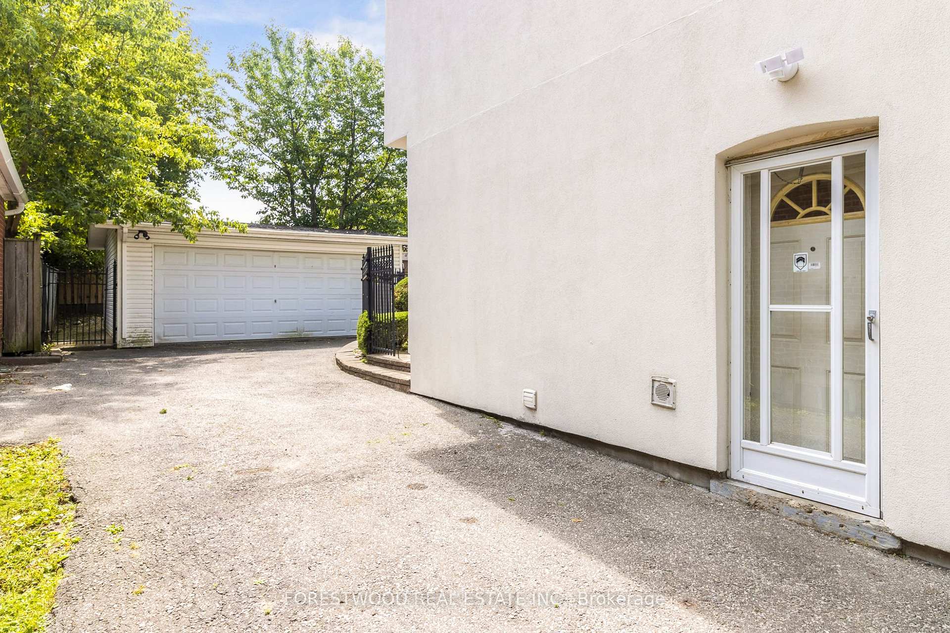 Photo 35 of 37 Almore Avenue, North York, Clanton Park — HOMEH