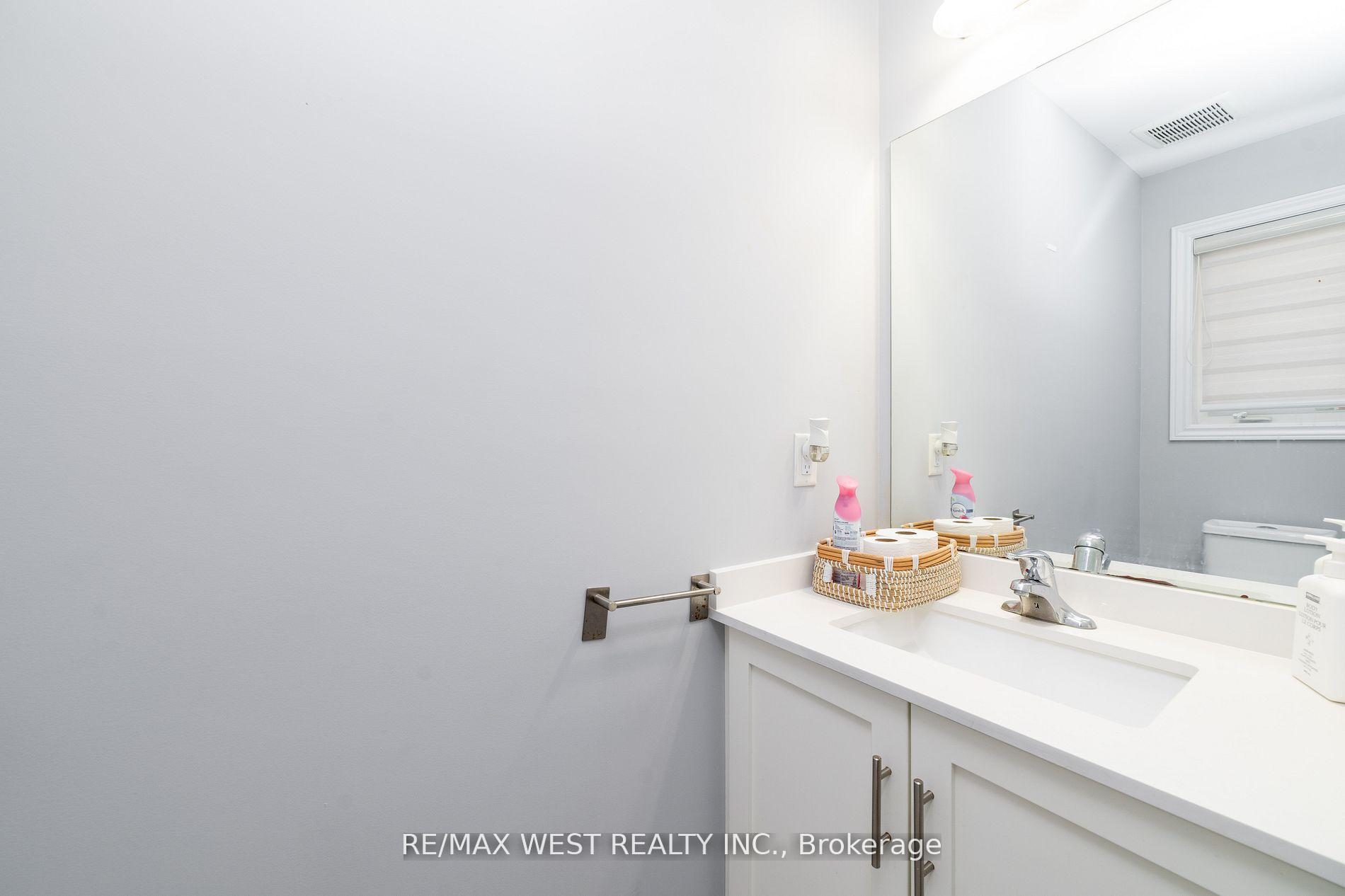Photo 5 of Unit 44, 324 Equestrian Way, Cambridge, Preston Heights — HOMEH
