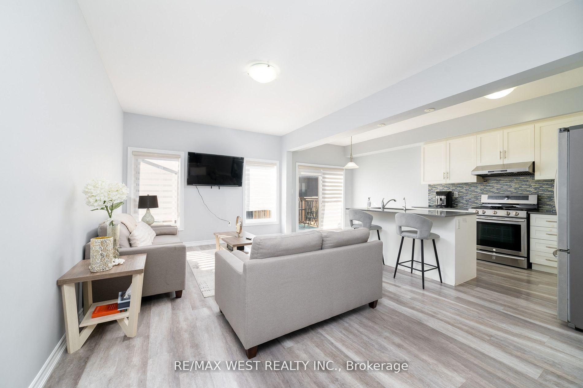 Photo 13 of Unit 44, 324 Equestrian Way, Cambridge, Preston Heights — HOMEH