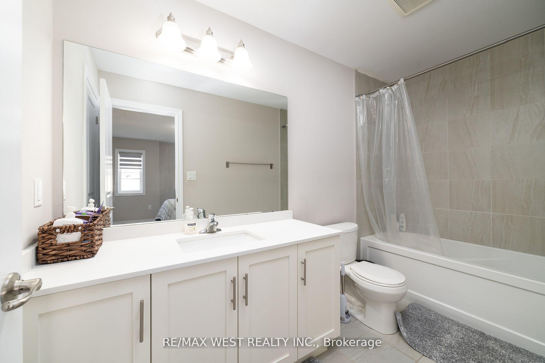 Photo 23 of Unit 44, 324 Equestrian Way, Cambridge, Preston Heights — HOMEH