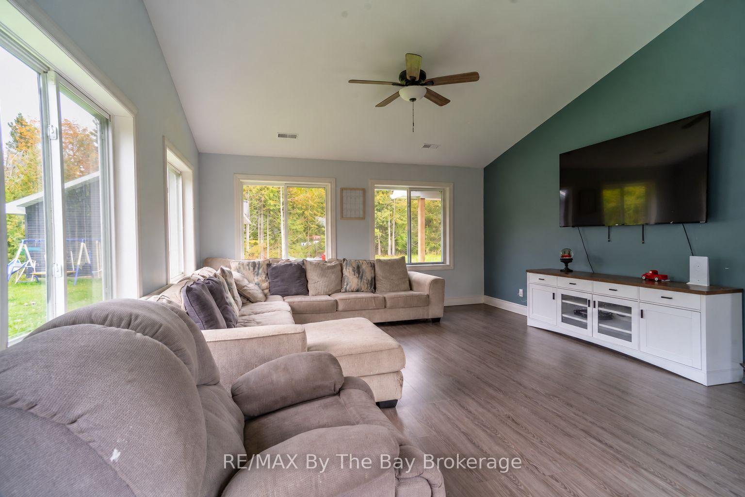 Photo 6 of 444557 Concession 8 Road, West Grey — HOMEH