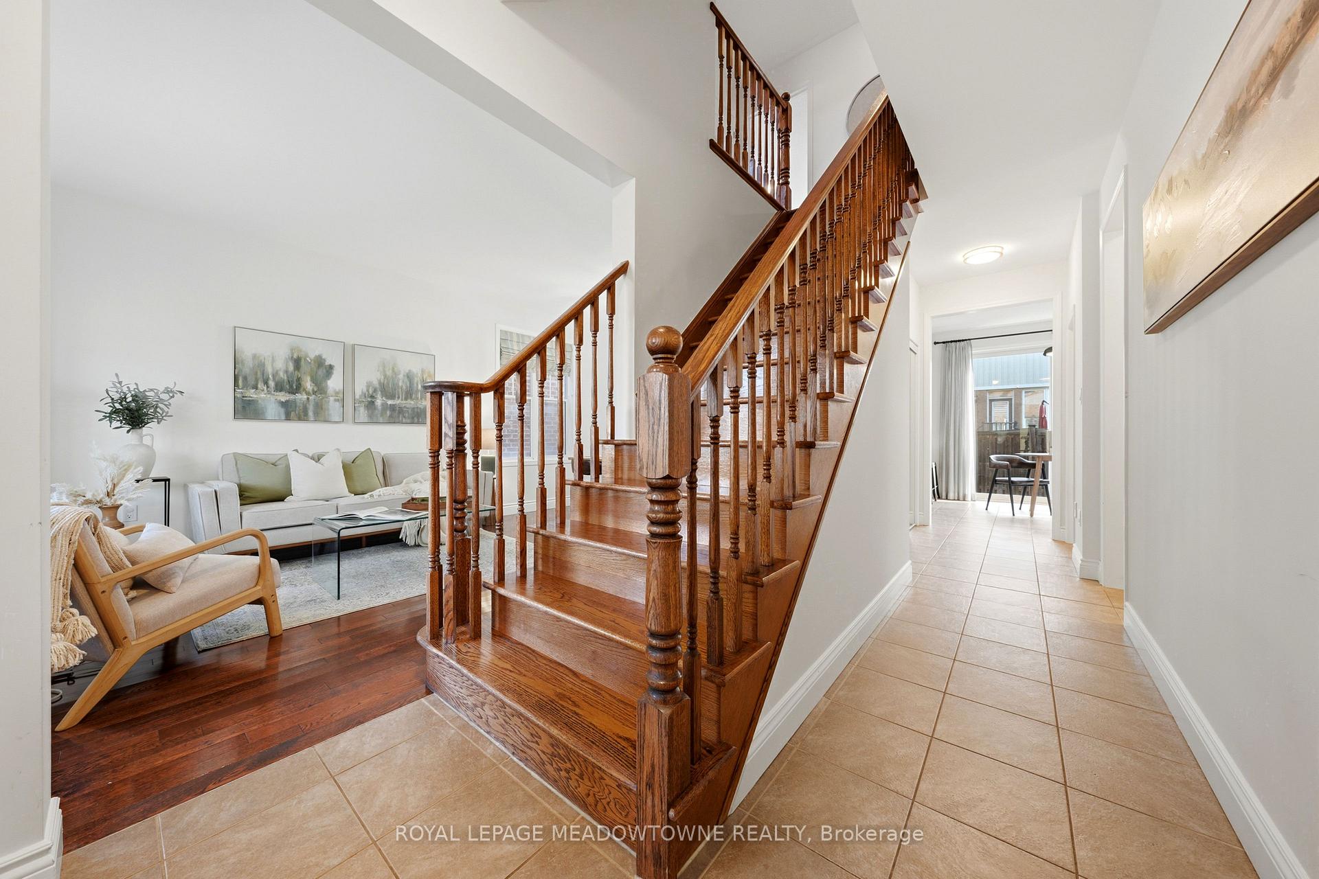 Photo 6 of 721 Switzer Crescent, Milton, Coates — HOMEH