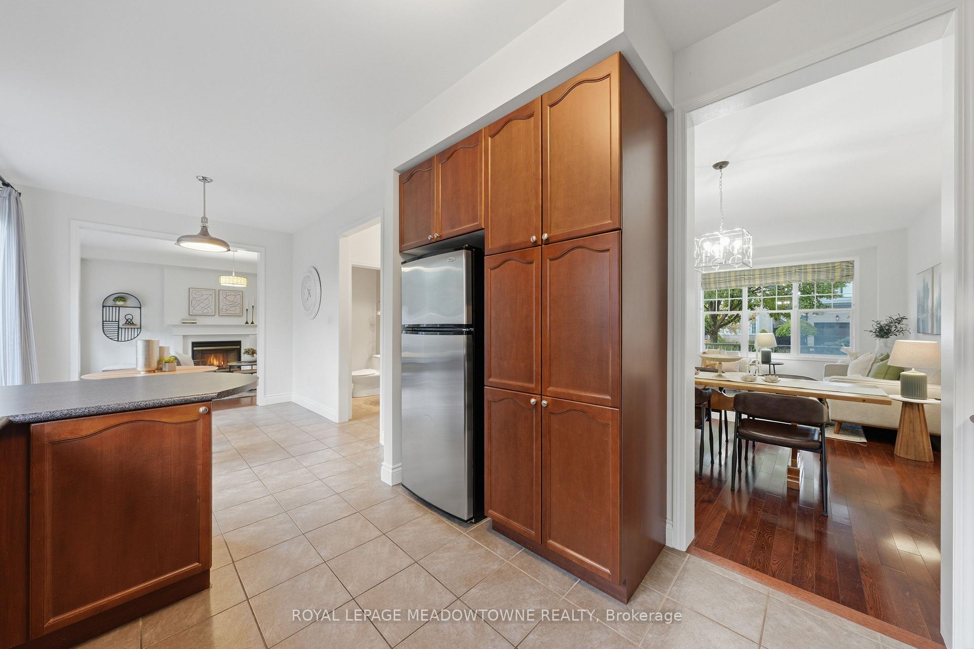 Photo 18 of 721 Switzer Crescent, Milton, Coates — HOMEH