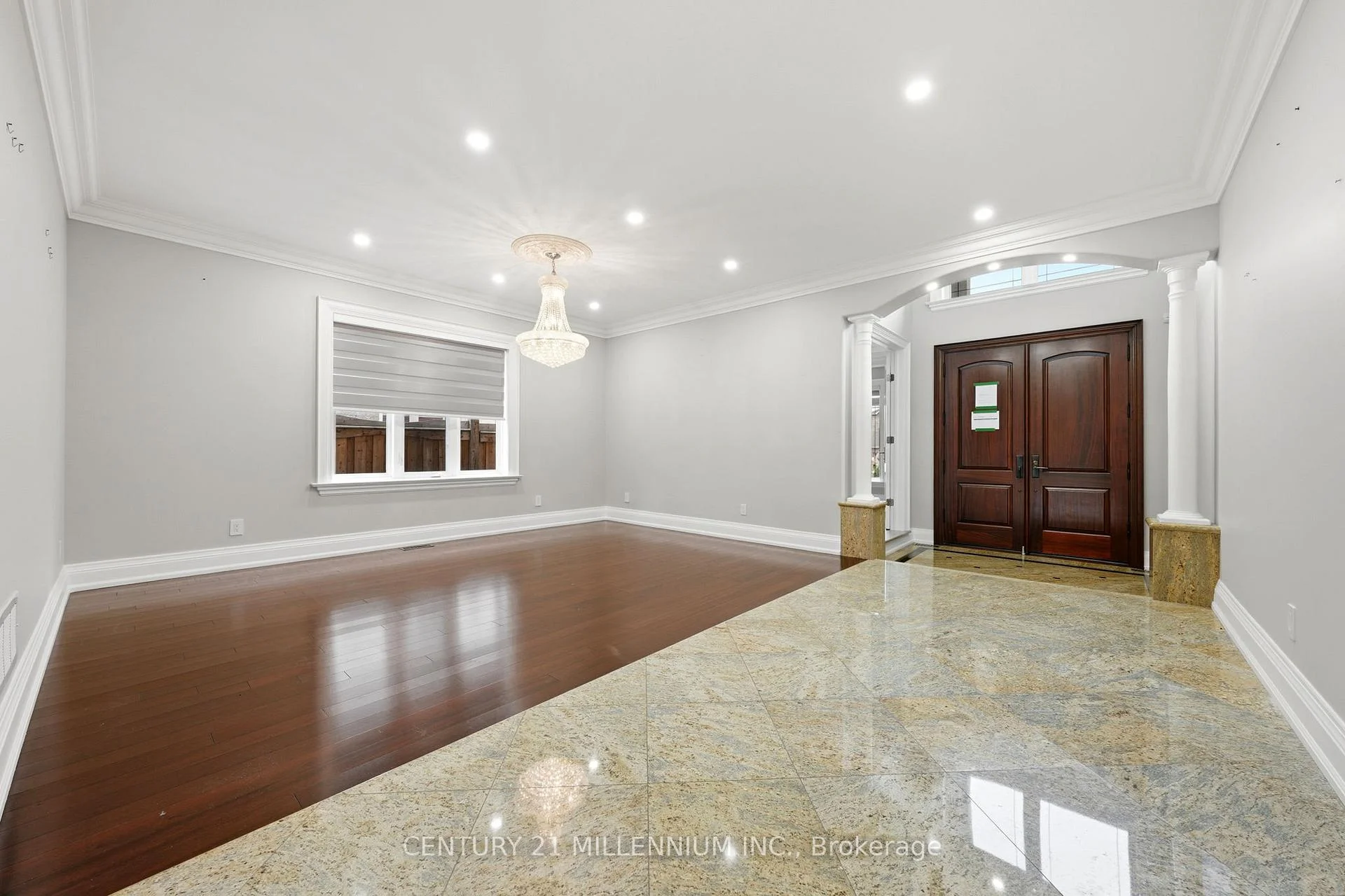 Photo 9 of 99 Fairview Road W, Mississauga, Fairview — HOMEH