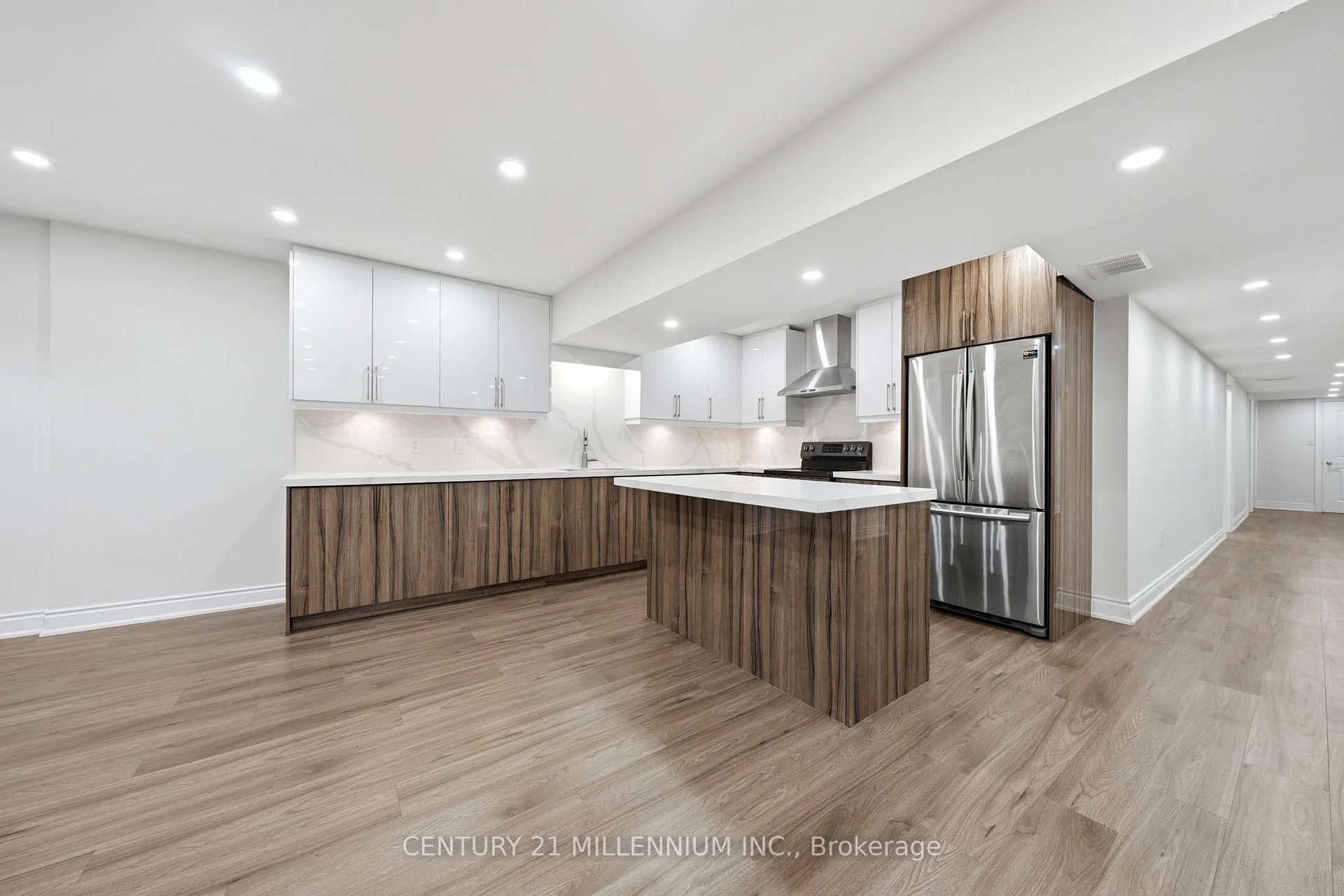 Photo 32 of 99 Fairview Road W, Mississauga, Fairview — HOMEH