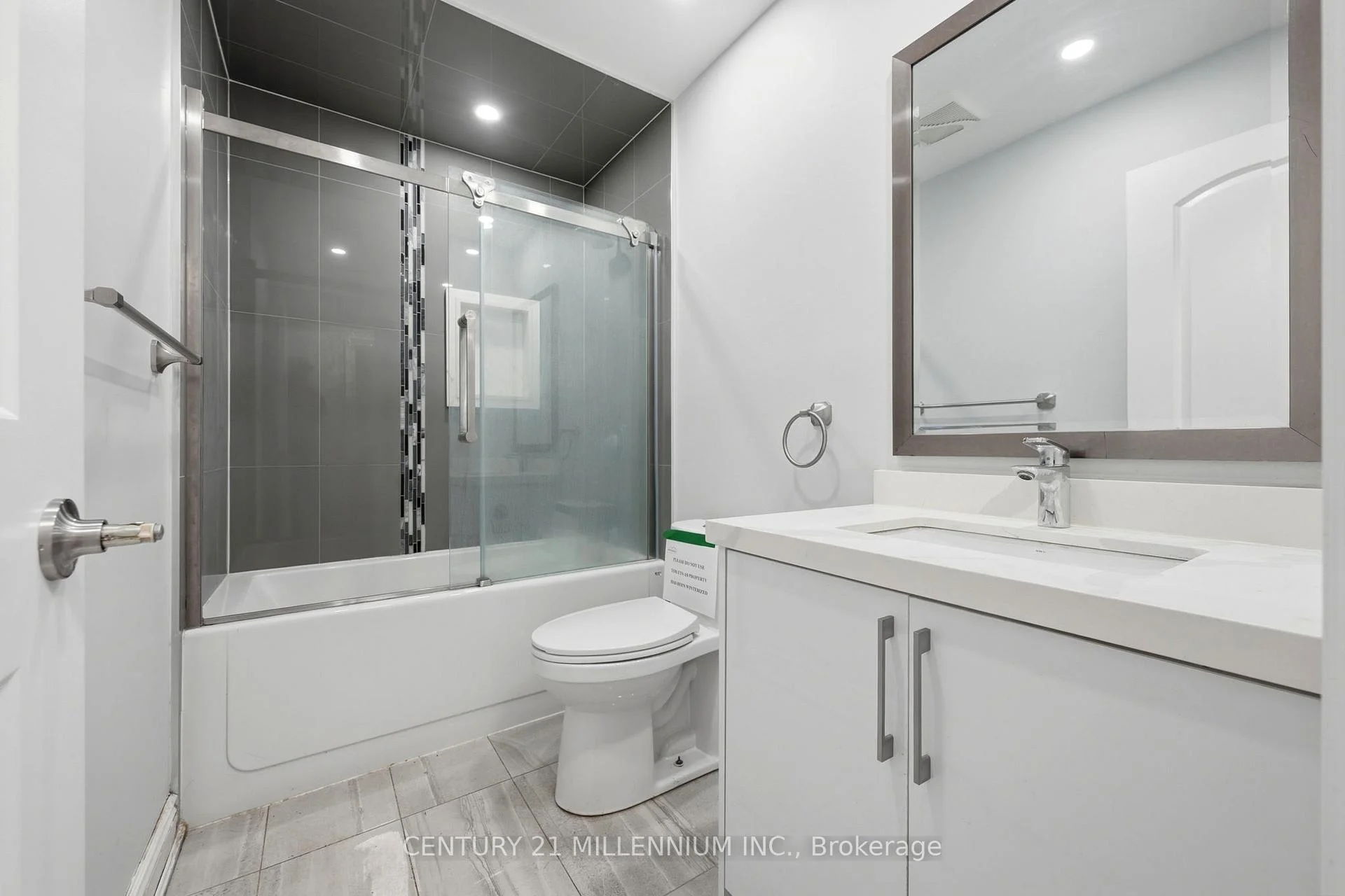 Photo 38 of 99 Fairview Road W, Mississauga, Fairview — HOMEH