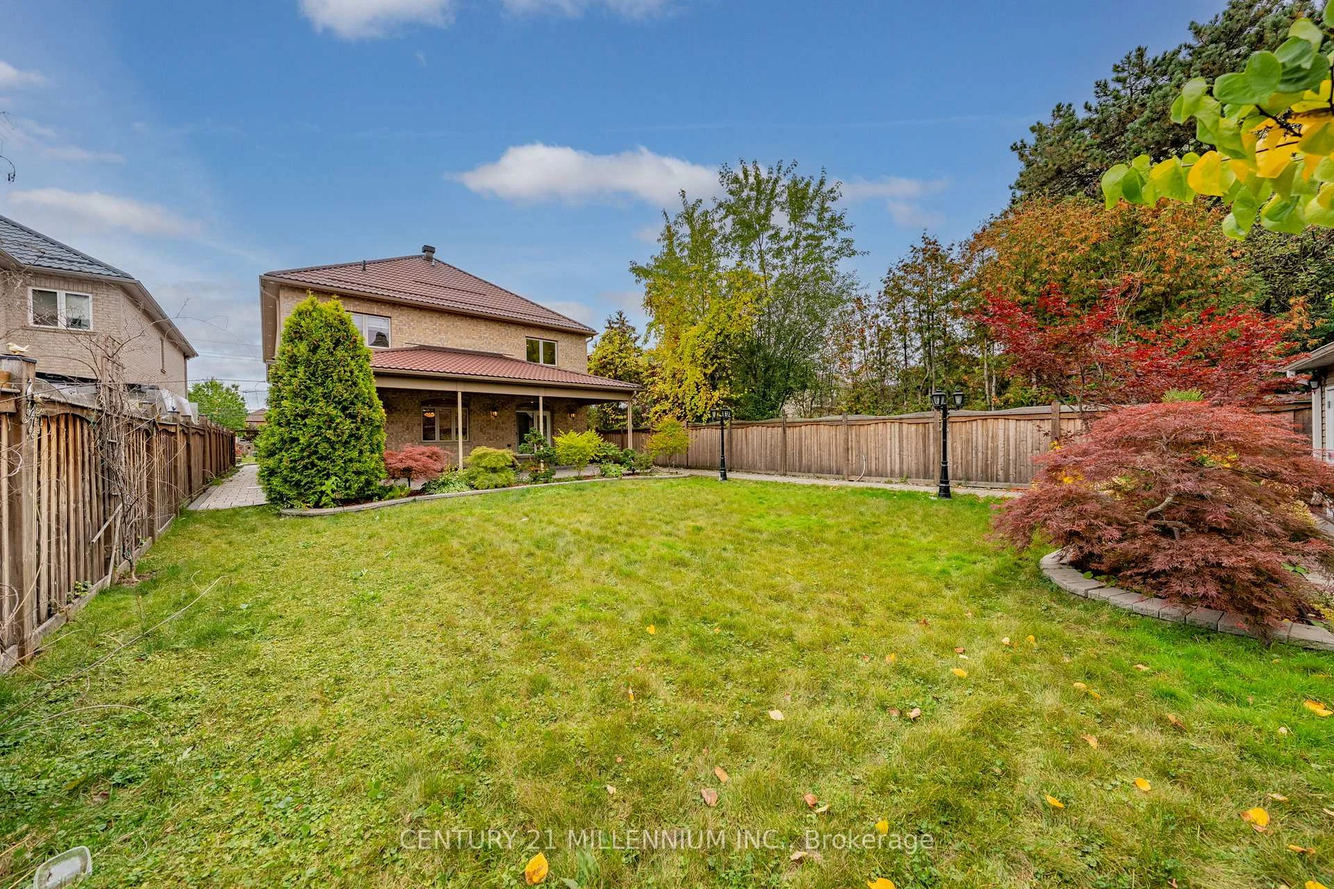 Photo 44 of 99 Fairview Road W, Mississauga, Fairview — HOMEH