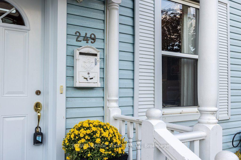 Photo 2 of 249 Hinchey Avenue, Ottawa, Hintonburg — HOMEH