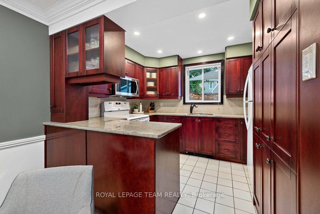 Photo 15 of 249 Hinchey Avenue, Ottawa, Hintonburg — HOMEH