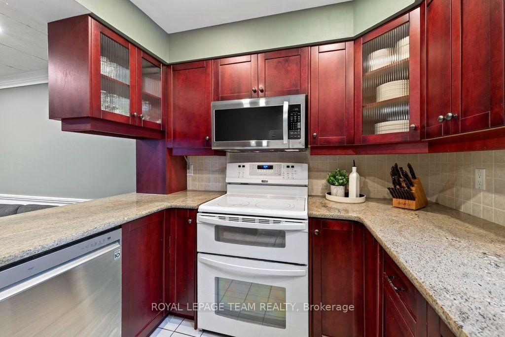 Photo 16 of 249 Hinchey Avenue, Ottawa, Hintonburg — HOMEH