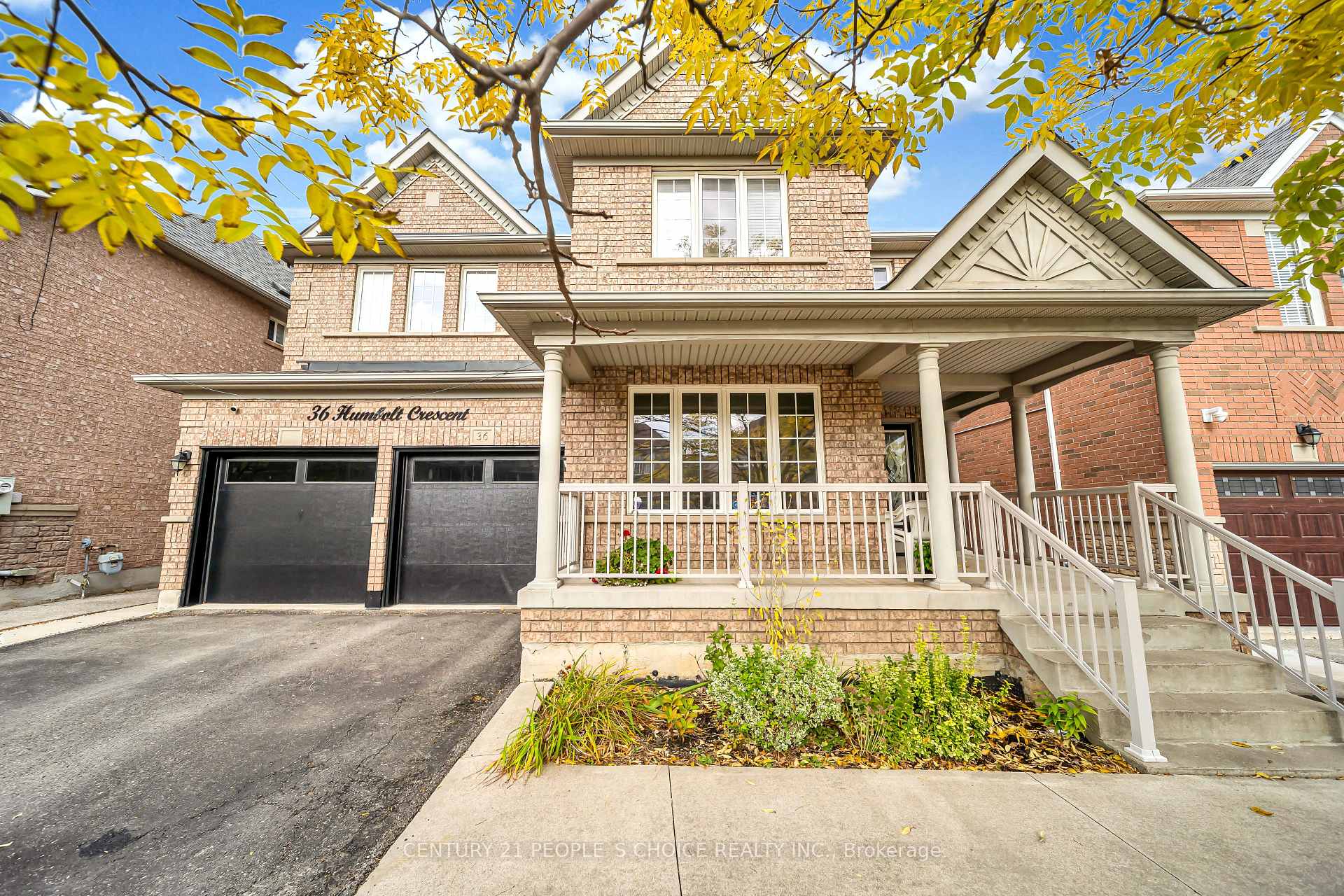 Photo 3 of 36 Humbolt Crescent, Brampton, Fletcher's Meadow — HOMEH