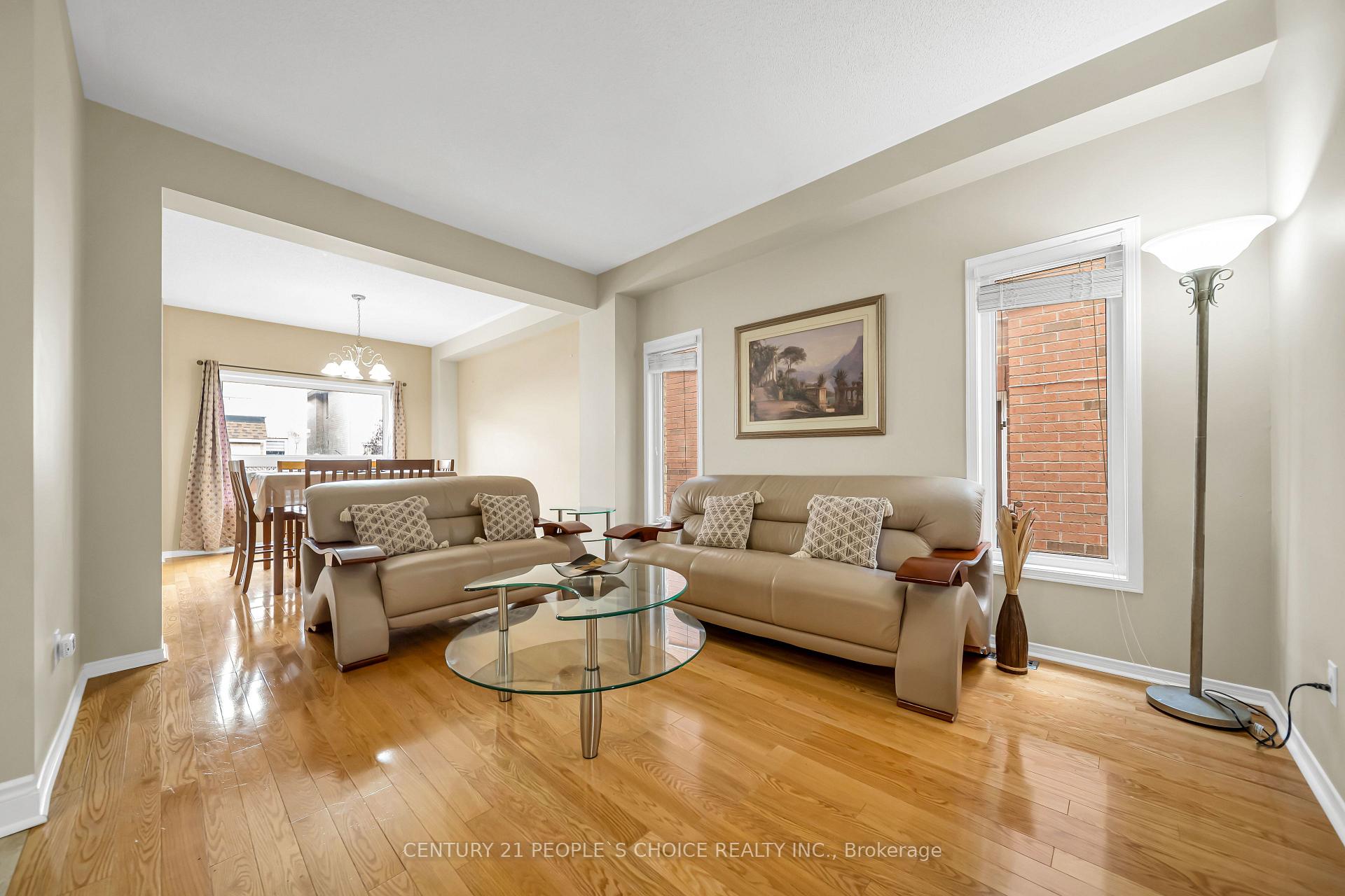 Photo 10 of 36 Humbolt Crescent, Brampton, Fletcher's Meadow — HOMEH
