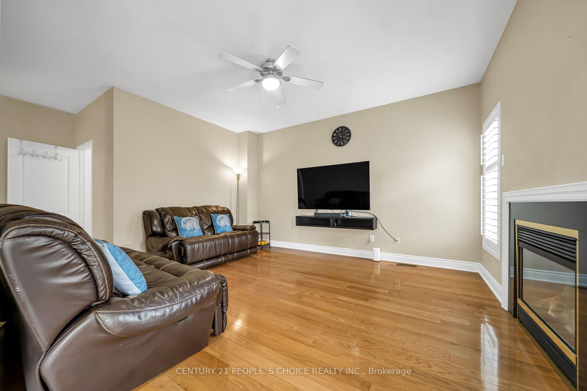 Photo 14 of 36 Humbolt Crescent, Brampton, Fletcher's Meadow — HOMEH