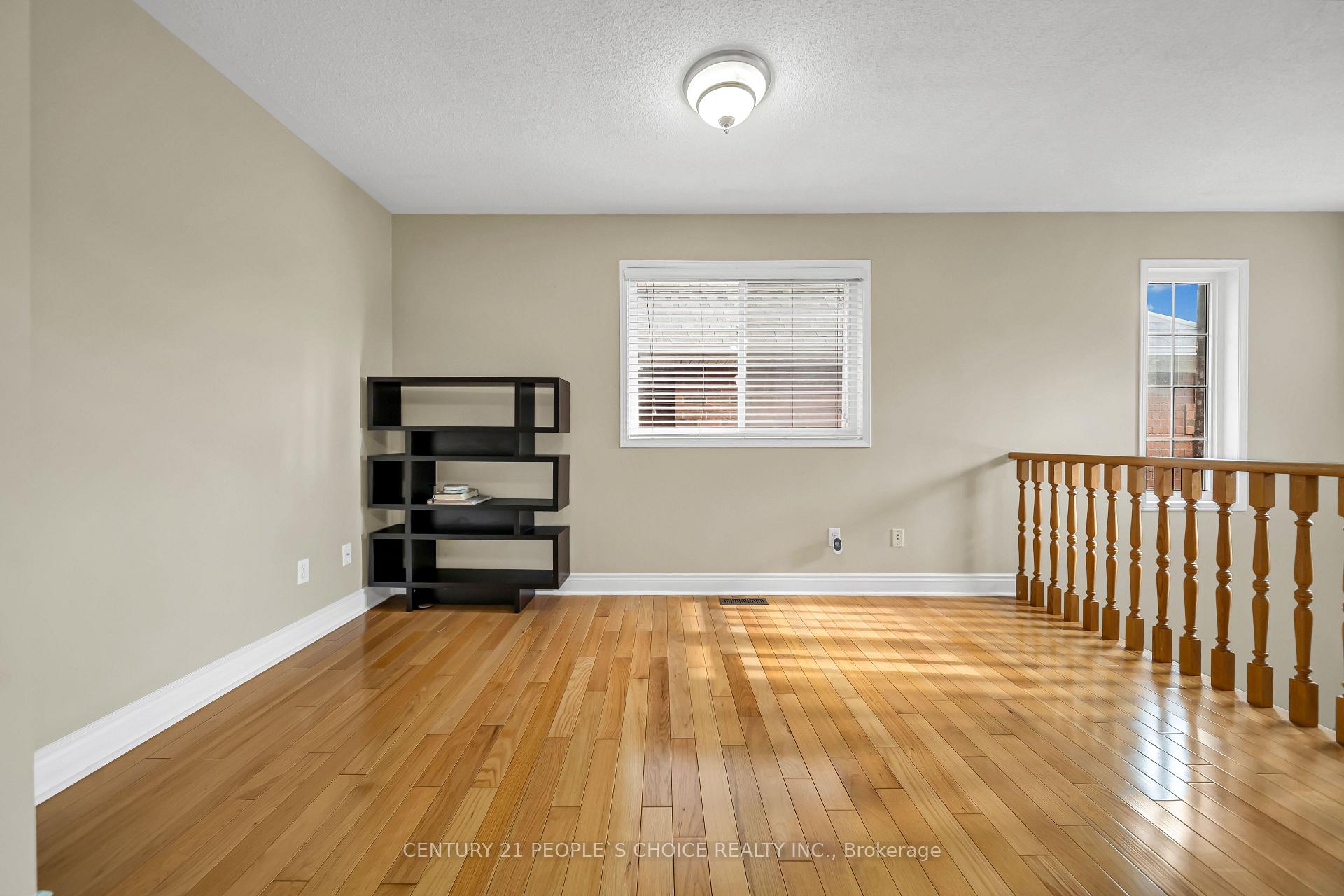 Photo 27 of 36 Humbolt Crescent, Brampton, Fletcher's Meadow — HOMEH