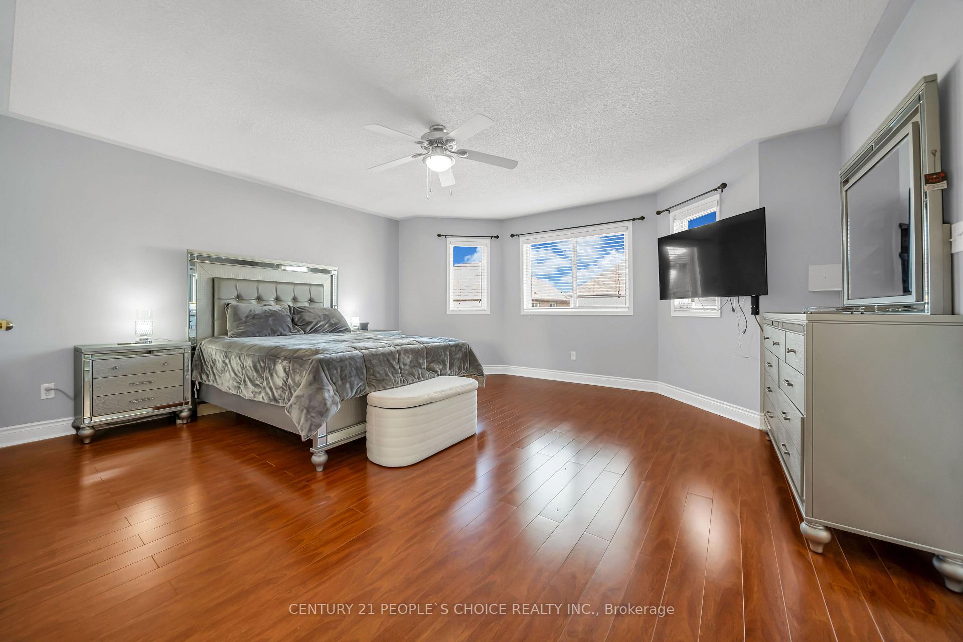 Photo 28 of 36 Humbolt Crescent, Brampton, Fletcher's Meadow — HOMEH