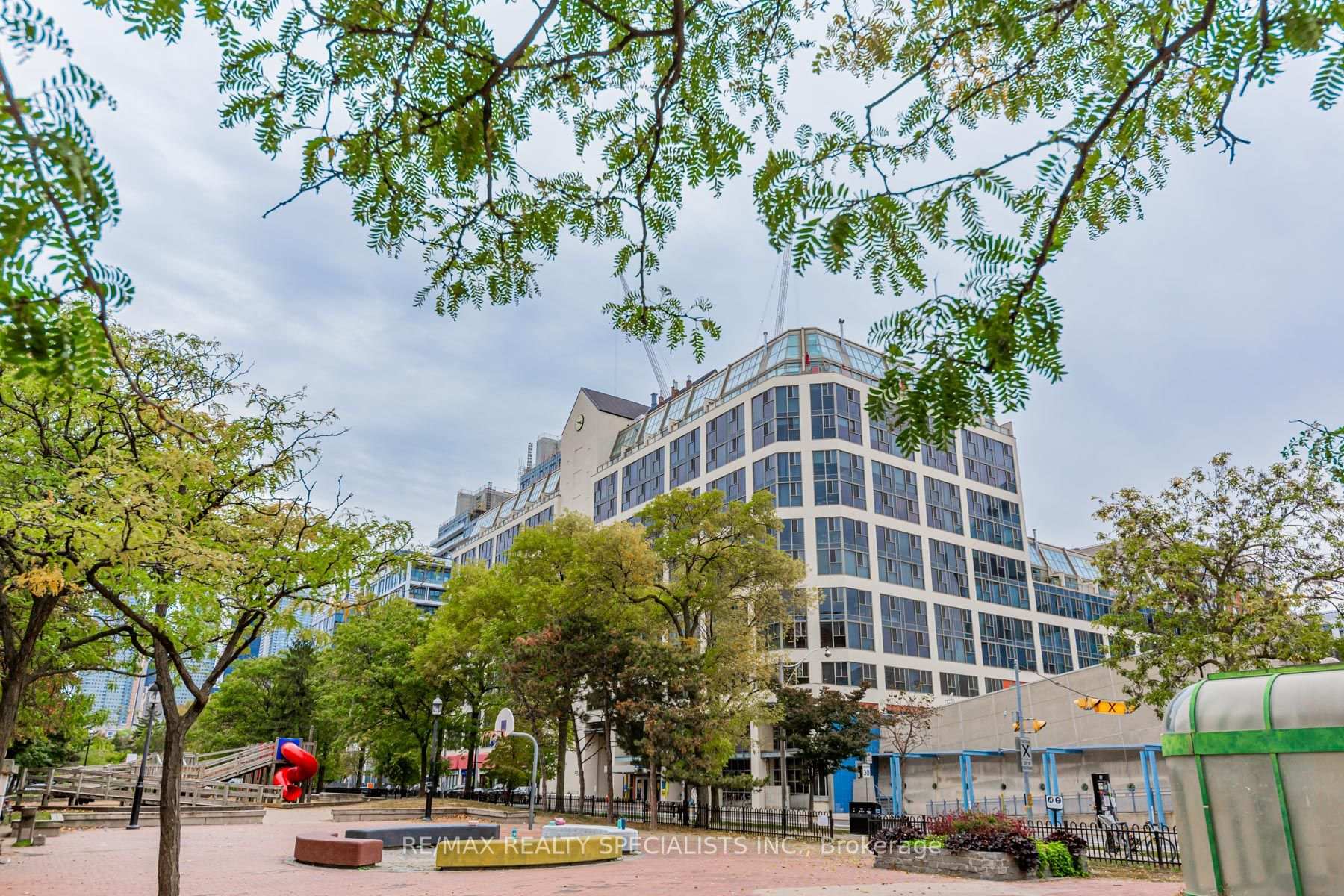 Photo 2 of Unit 819, 222 The Esplanade, Toronto, Waterfront Communities — HOMEH