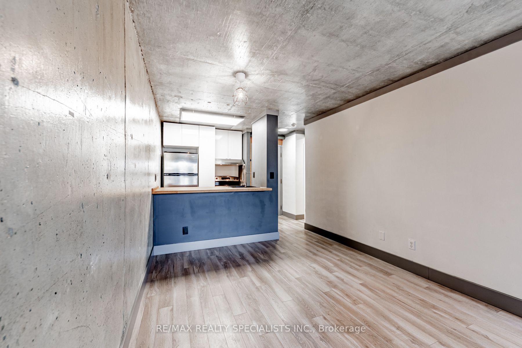 Photo 5 of Unit 819, 222 The Esplanade, Toronto, Waterfront Communities — HOMEH