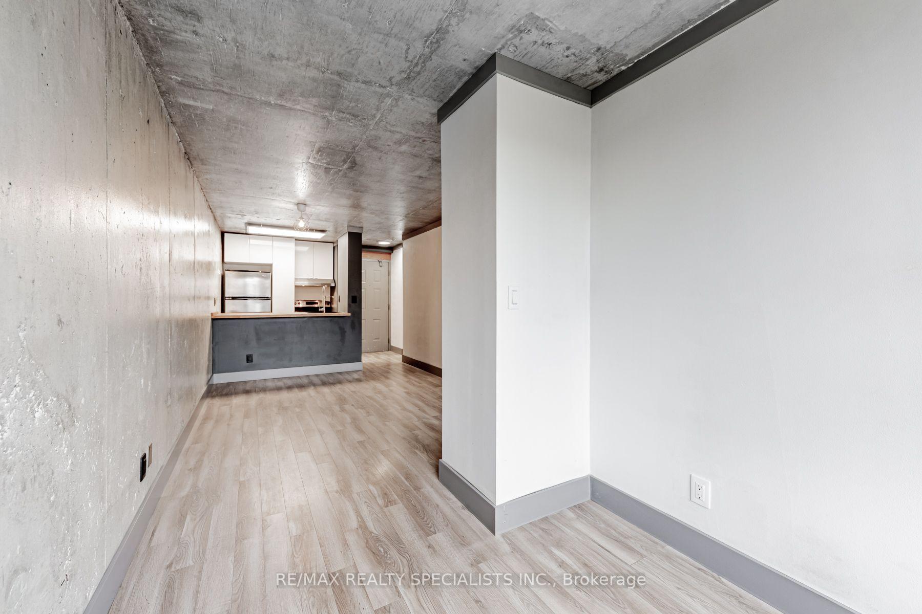 Photo 8 of Unit 819, 222 The Esplanade, Toronto, Waterfront Communities — HOMEH