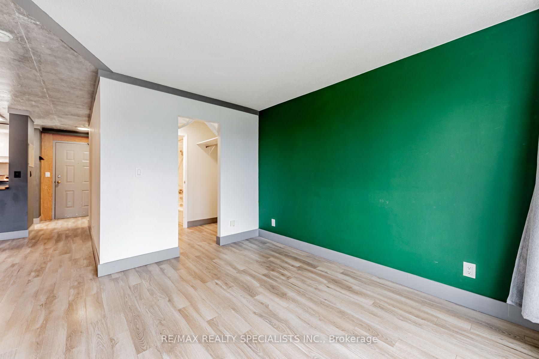 Photo 13 of Unit 819, 222 The Esplanade, Toronto, Waterfront Communities — HOMEH