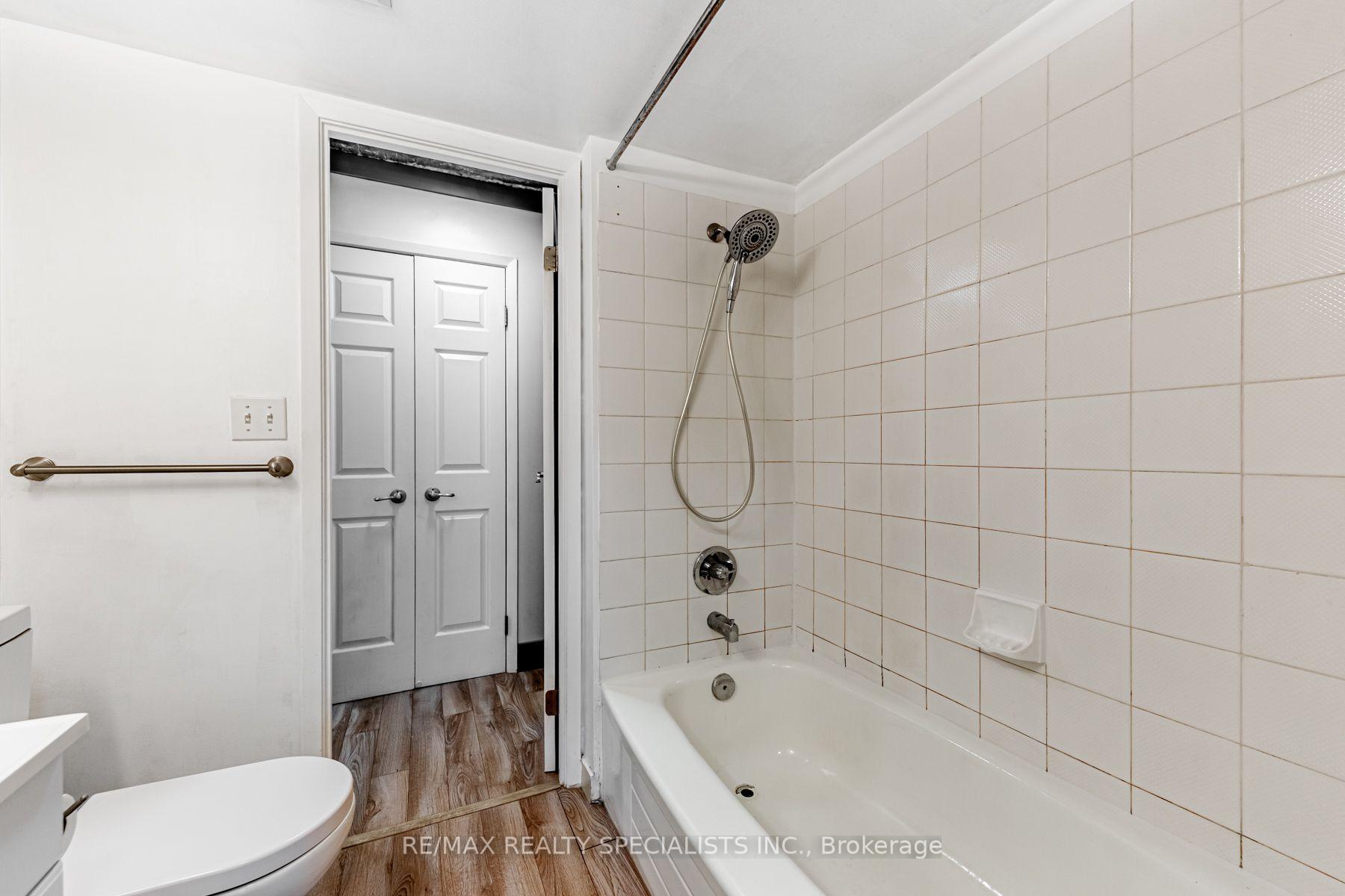 Photo 18 of Unit 819, 222 The Esplanade, Toronto, Waterfront Communities — HOMEH