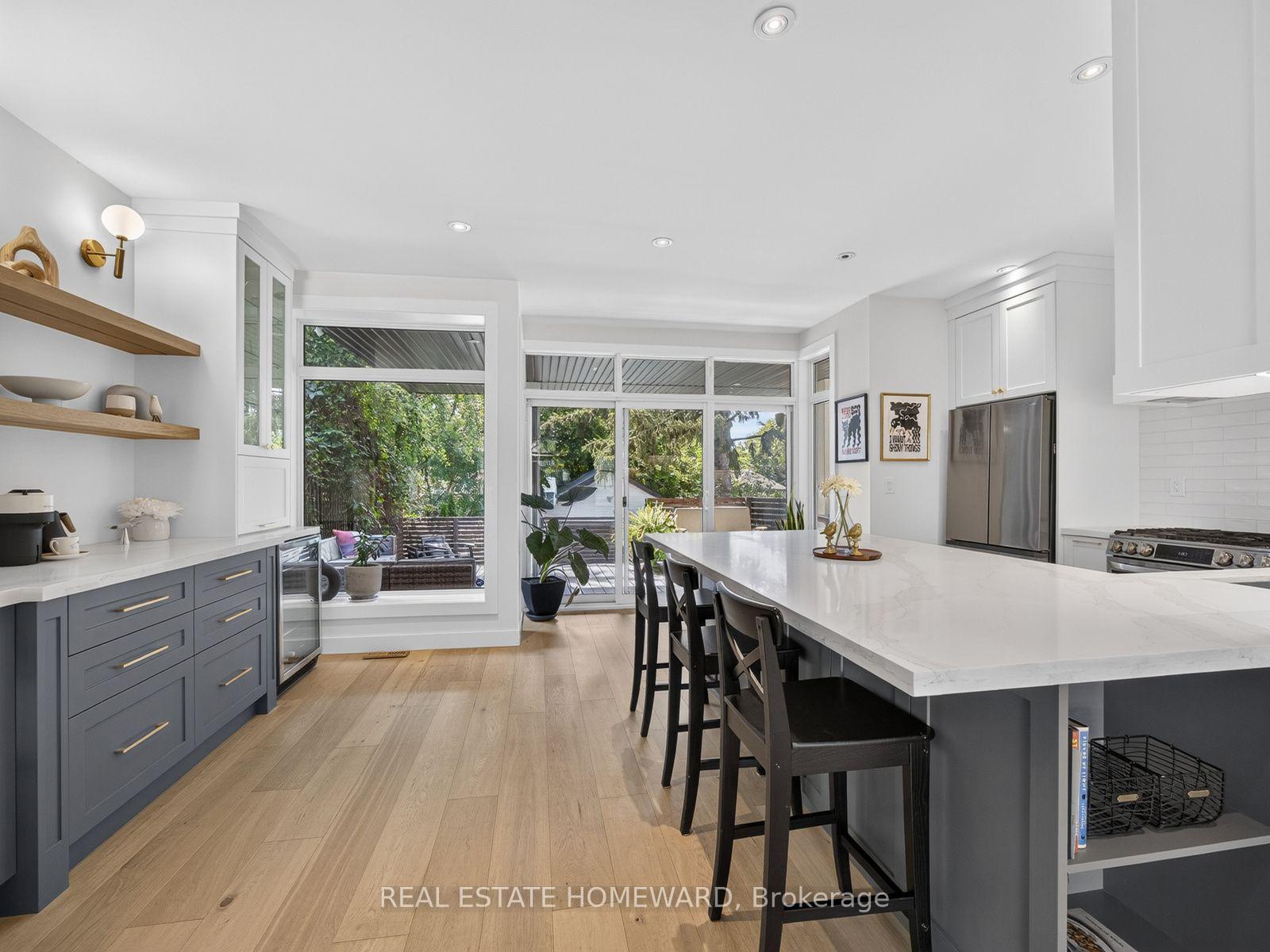 Photo 9 of 69 Ringley Avenue, Etobicoke, Stonegate-Queensway — HOMEH