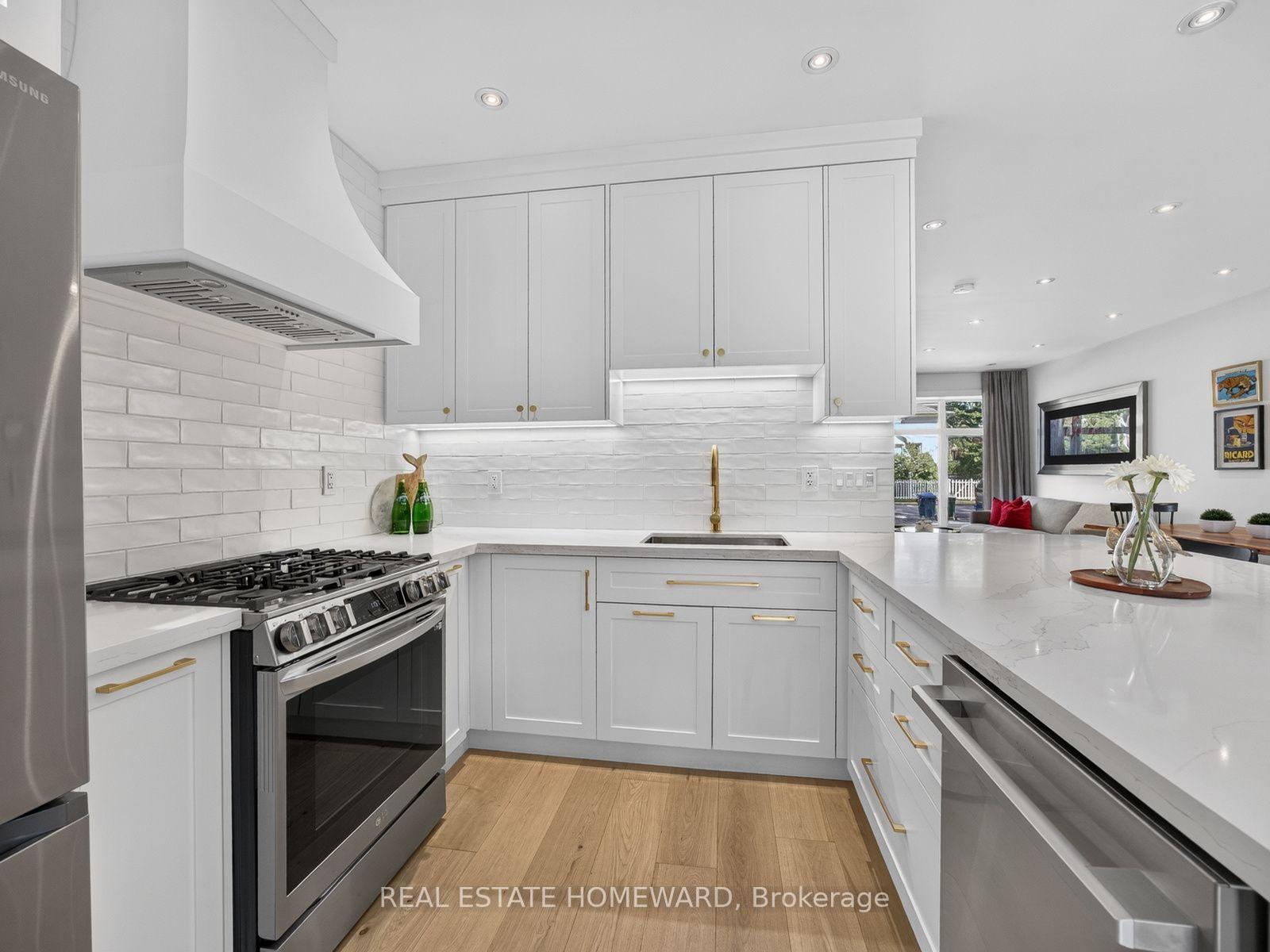 Photo 11 of 69 Ringley Avenue, Etobicoke, Stonegate-Queensway — HOMEH