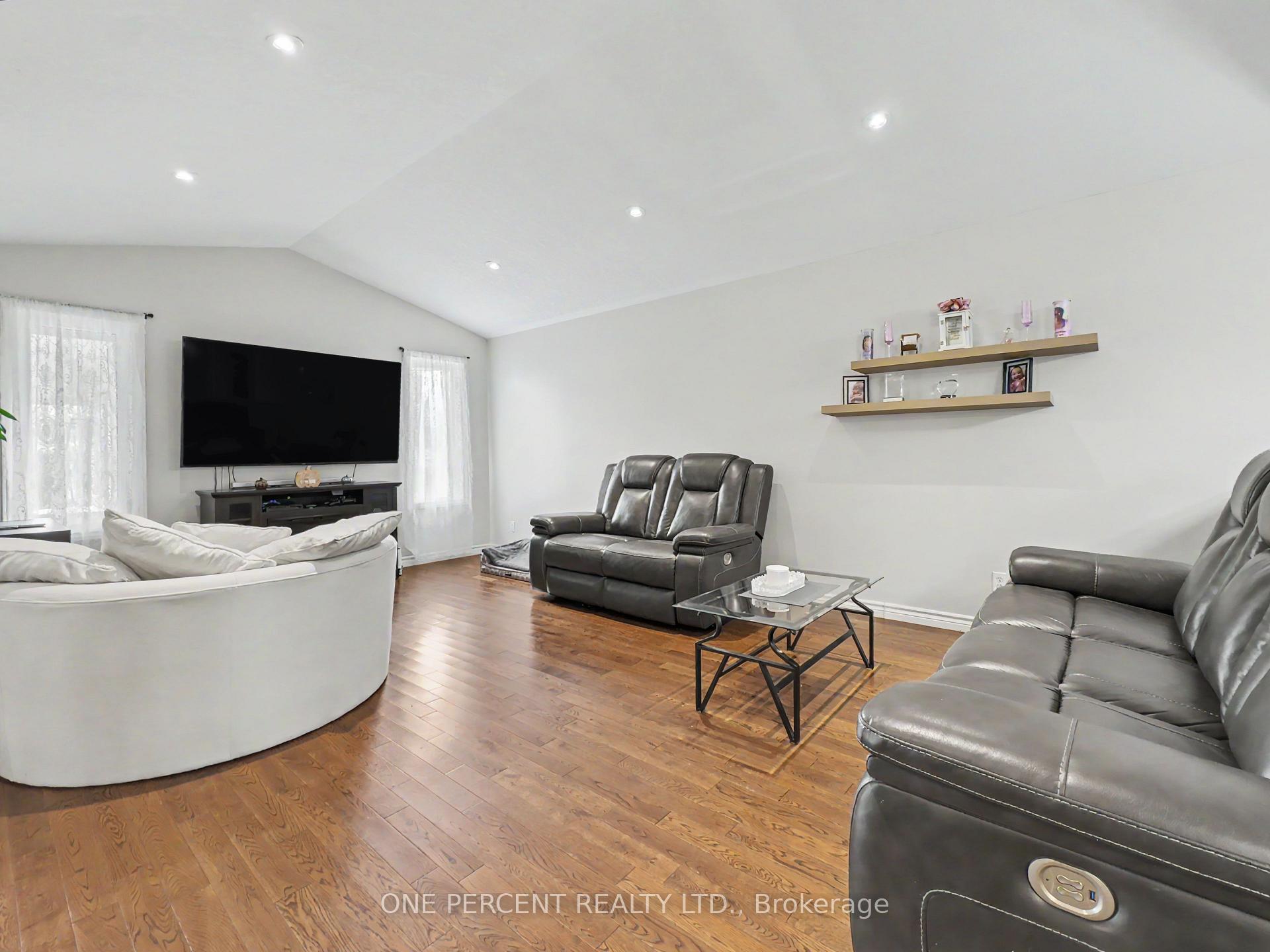 Photo 13 of 36 Nautical Lane, Brighton — HOMEH